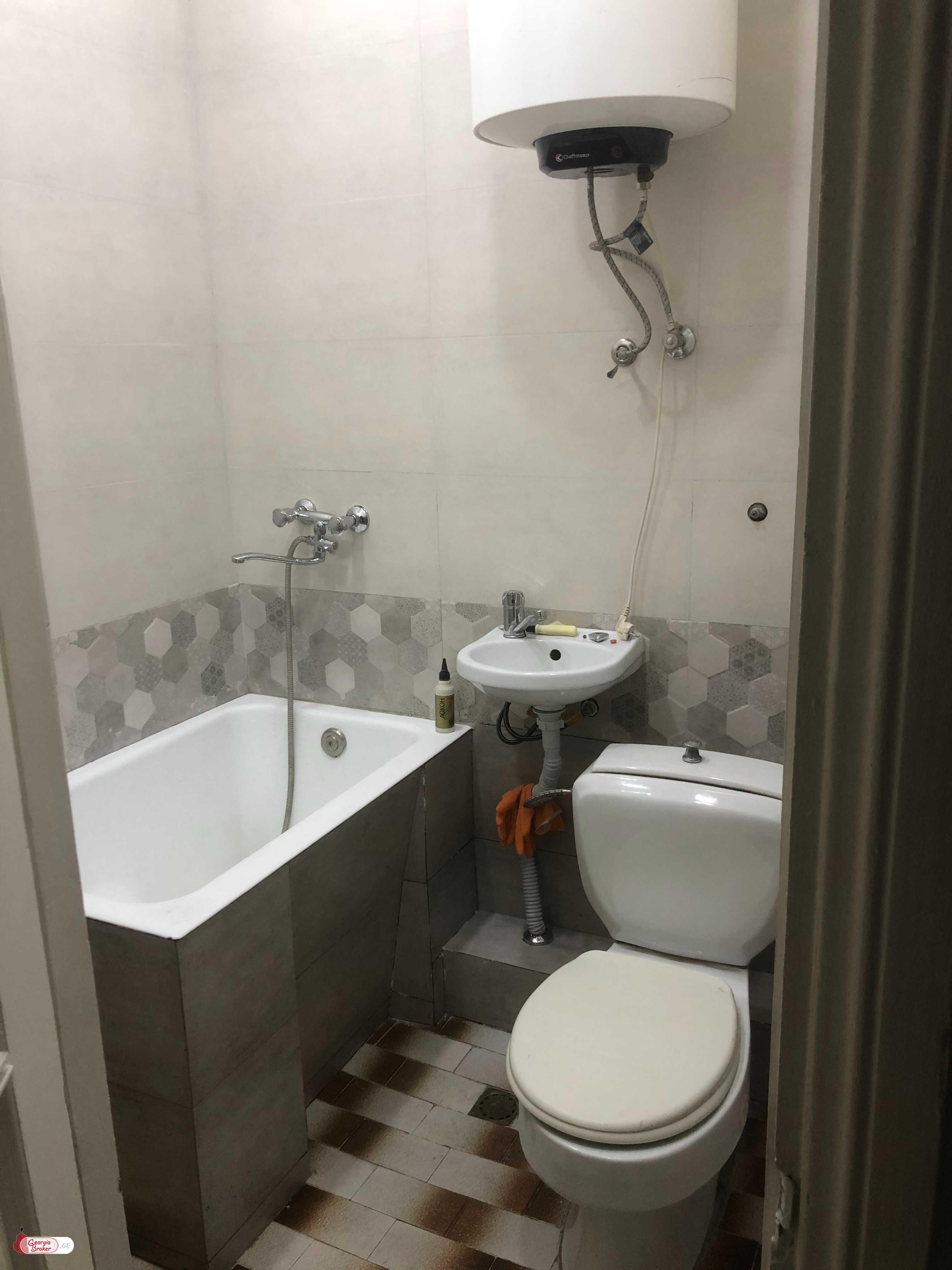 old repaired 2-room apartment for sale