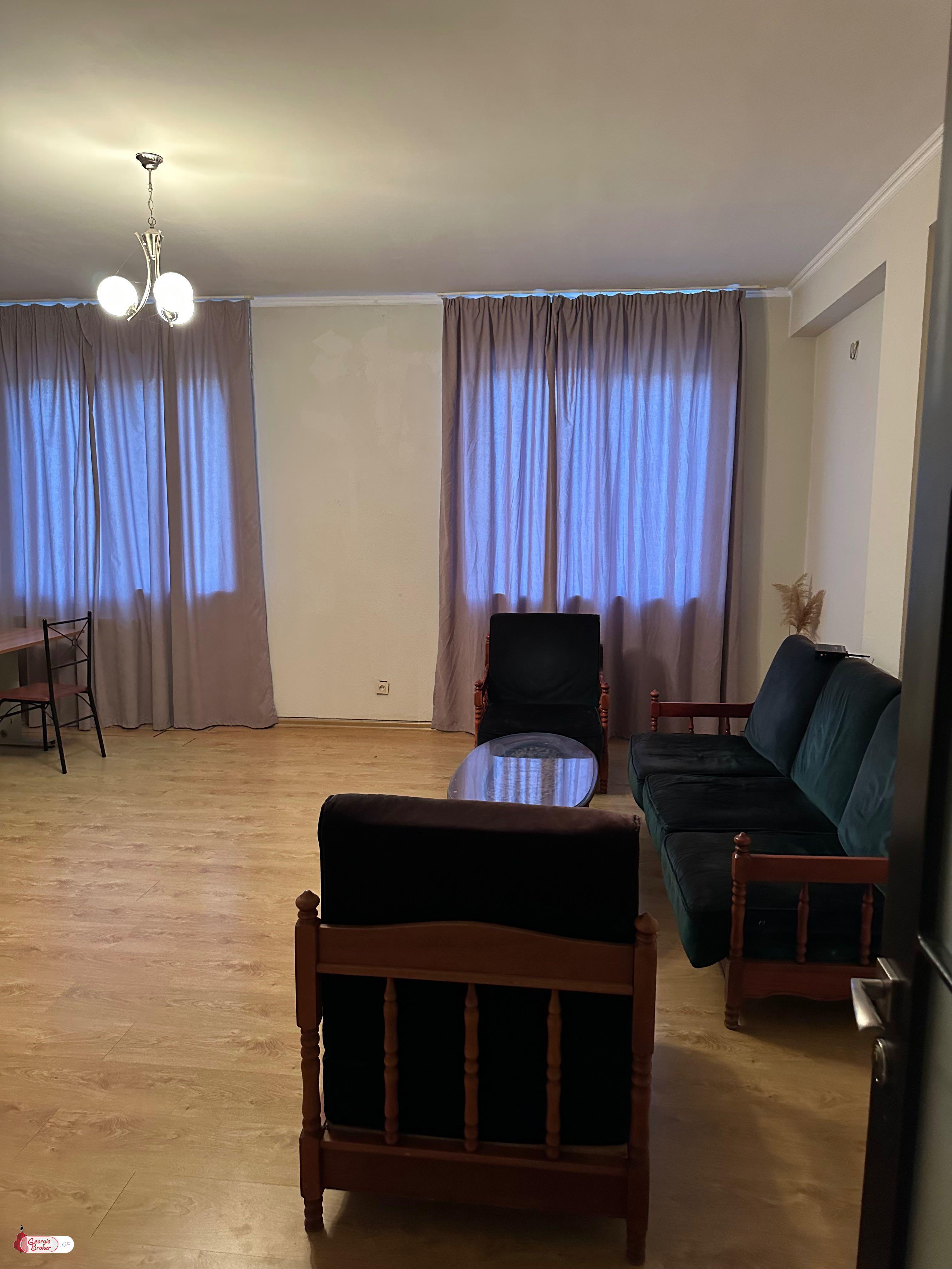 იყიდება ახალი გარემონტებული 4 ოთახიანი ბინა