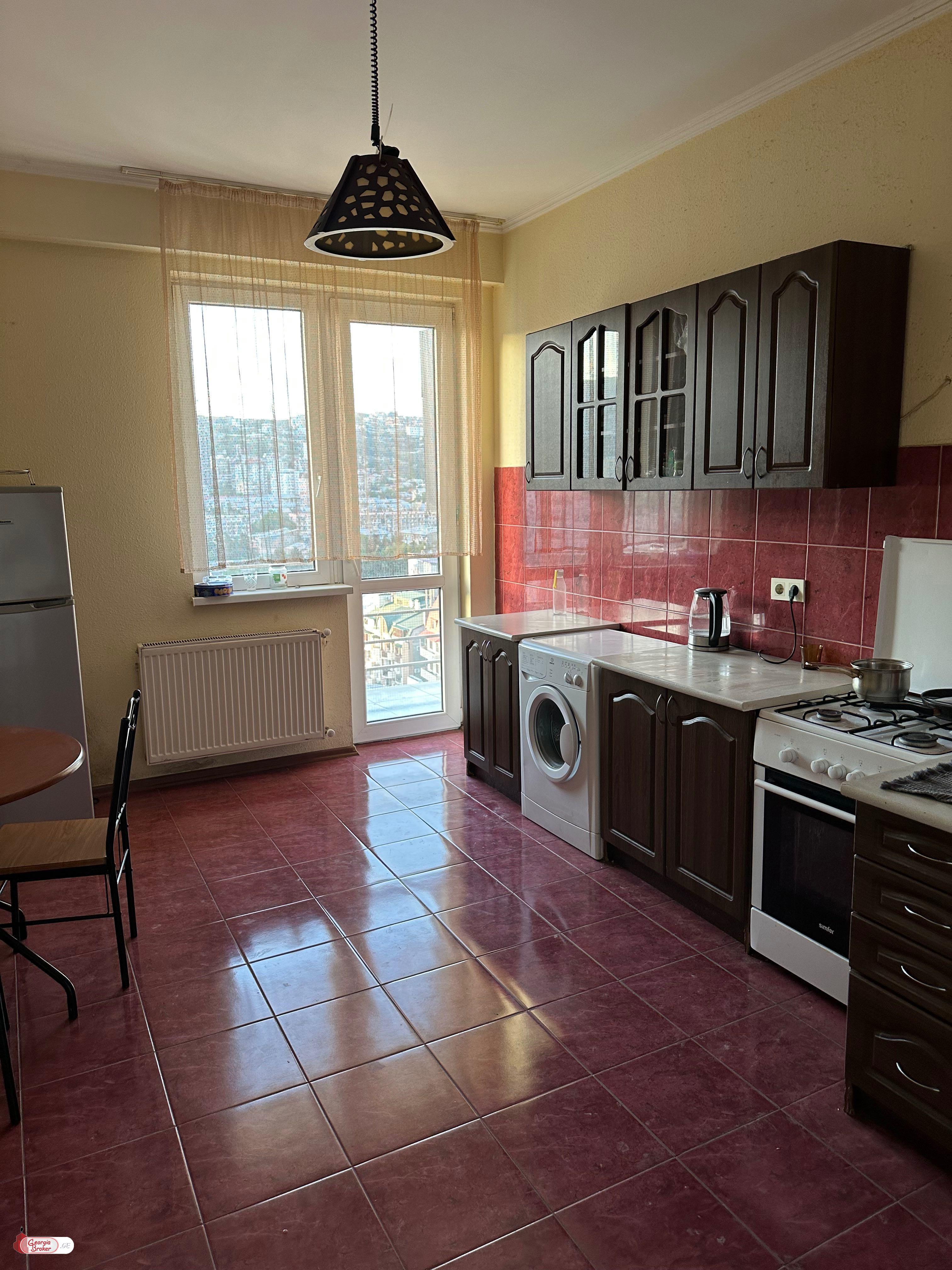 იყიდება ახალი გარემონტებული 4 ოთახიანი ბინა