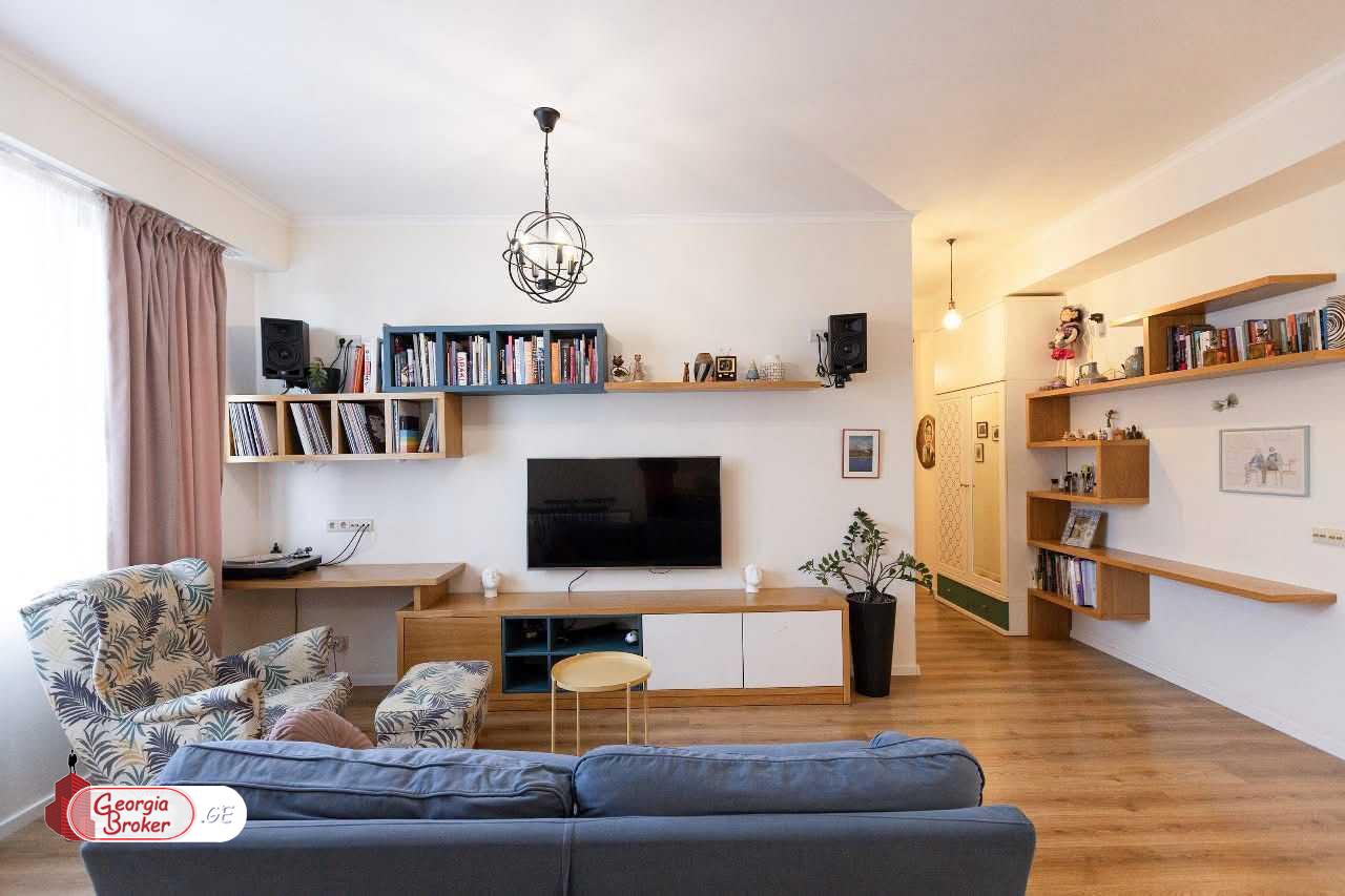 nearly repaired 3-room apartment for sale