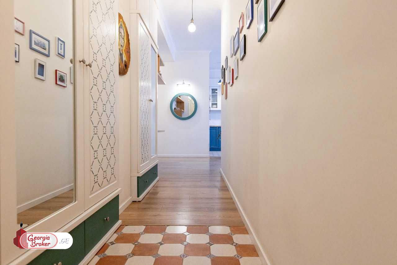 nearly repaired 3-room apartment for sale