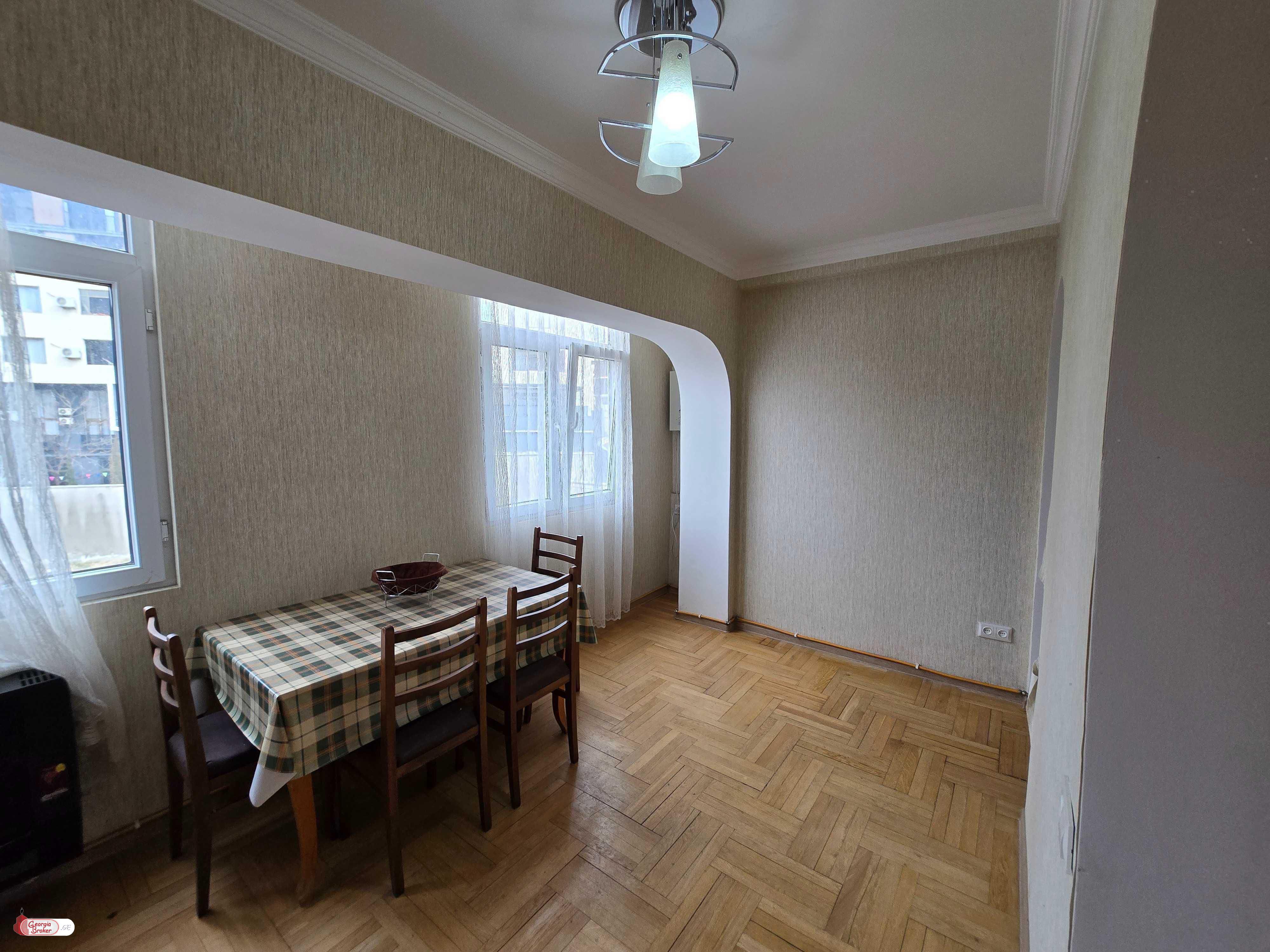 იყიდება ახალი გარემონტებული 2 ოთახიანი ბინა