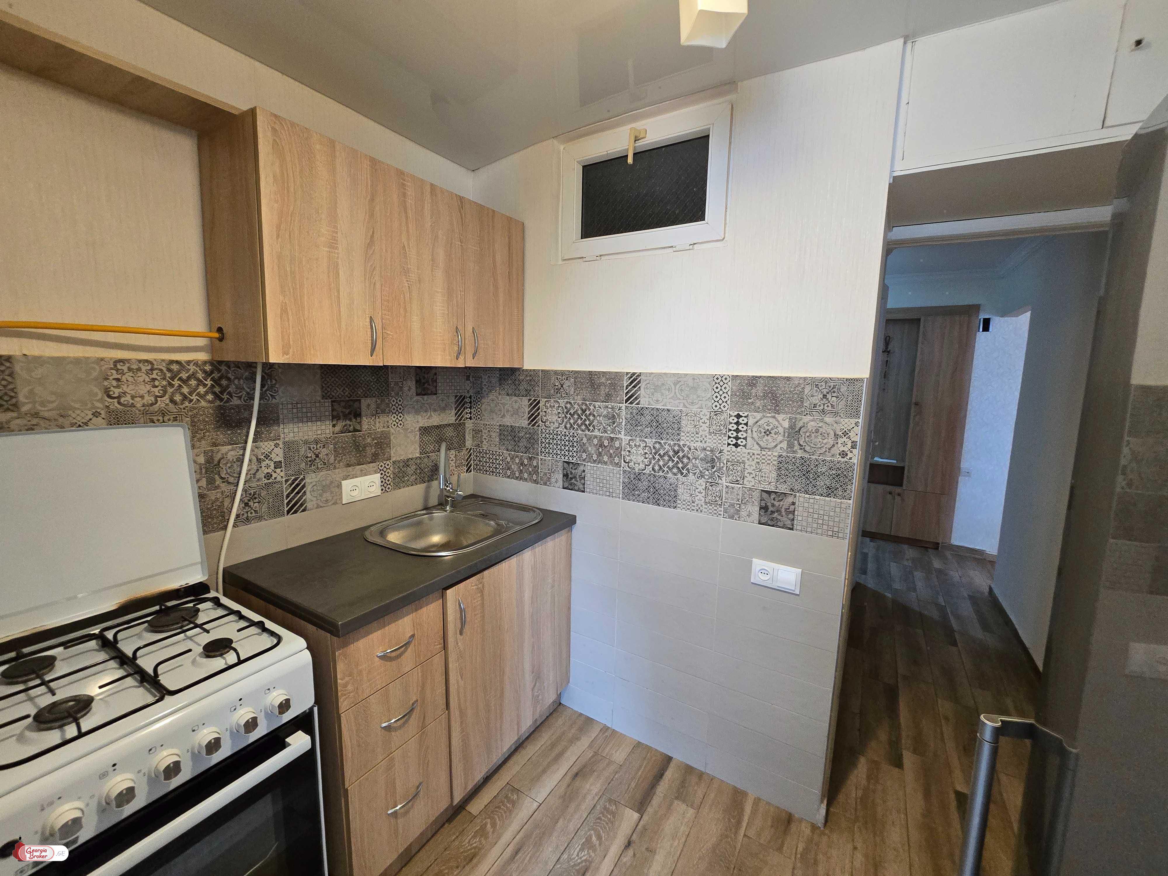 იყიდება ახალი გარემონტებული 2 ოთახიანი ბინა