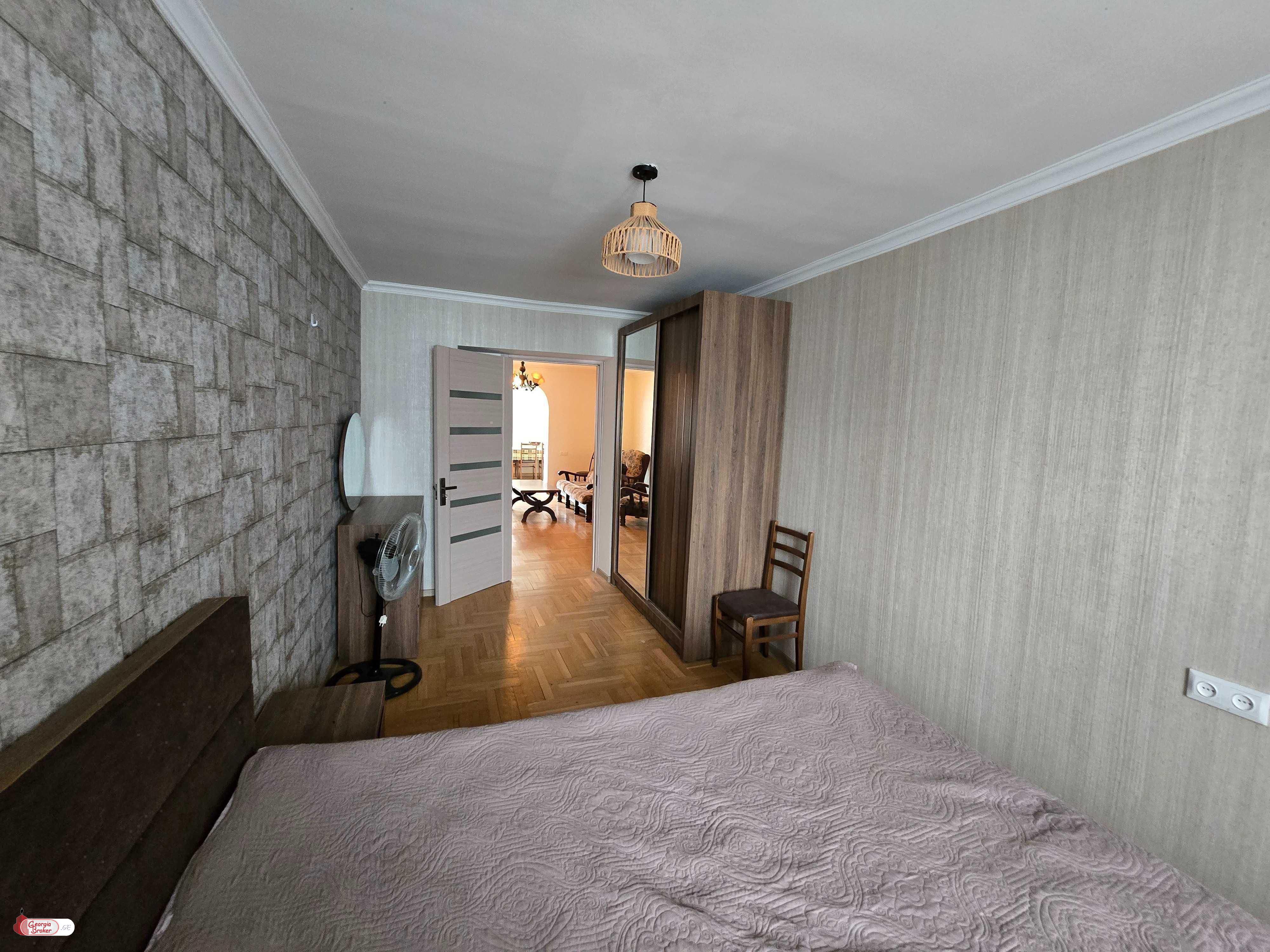 იყიდება ახალი გარემონტებული 2 ოთახიანი ბინა