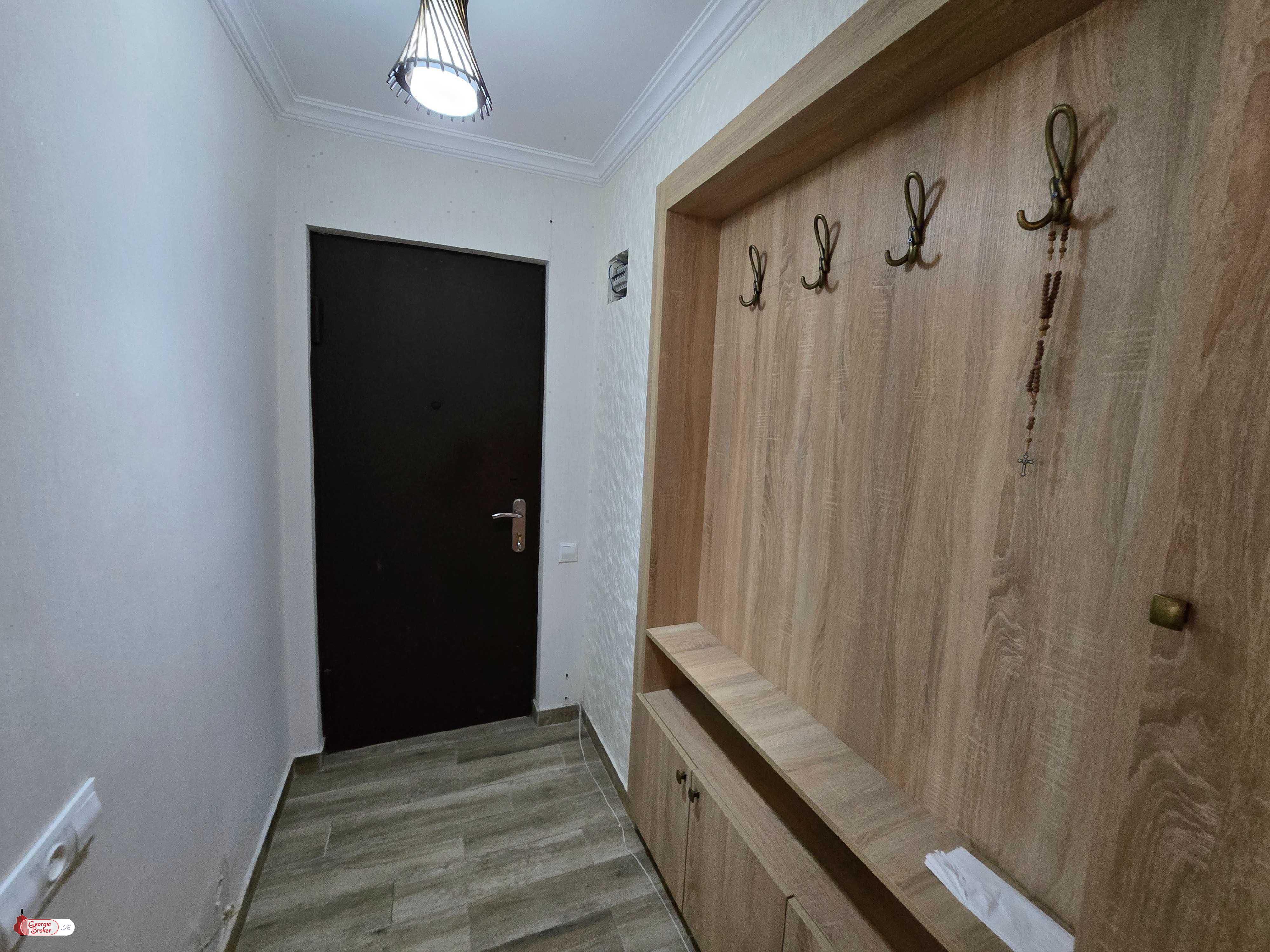 იყიდება ახალი გარემონტებული 2 ოთახიანი ბინა