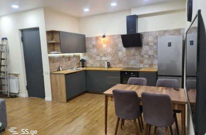 იყიდება ახალი გარემონტებული 3 ოთახიანი ბინა