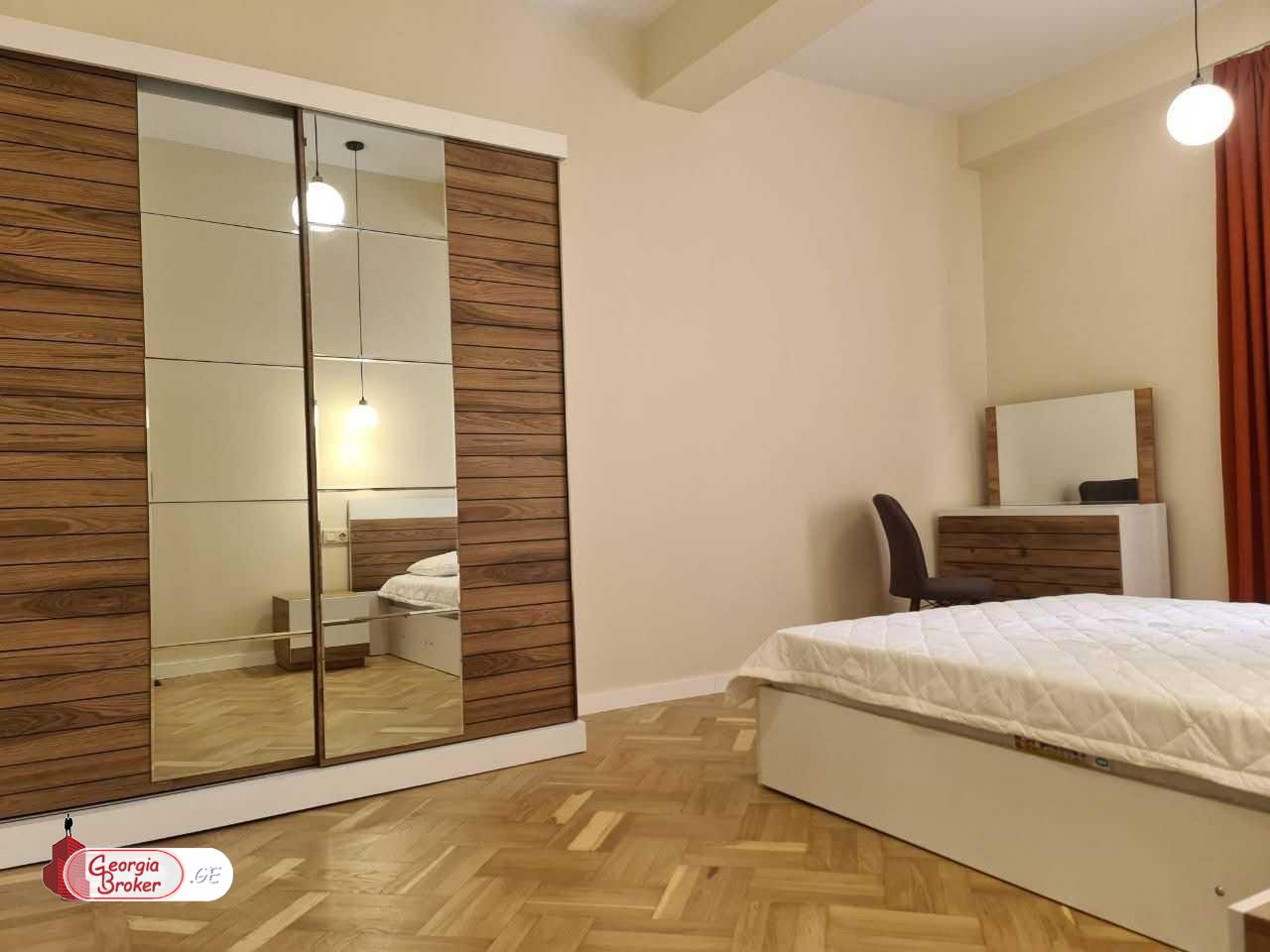 nearly repaired 3-room apartment for sale