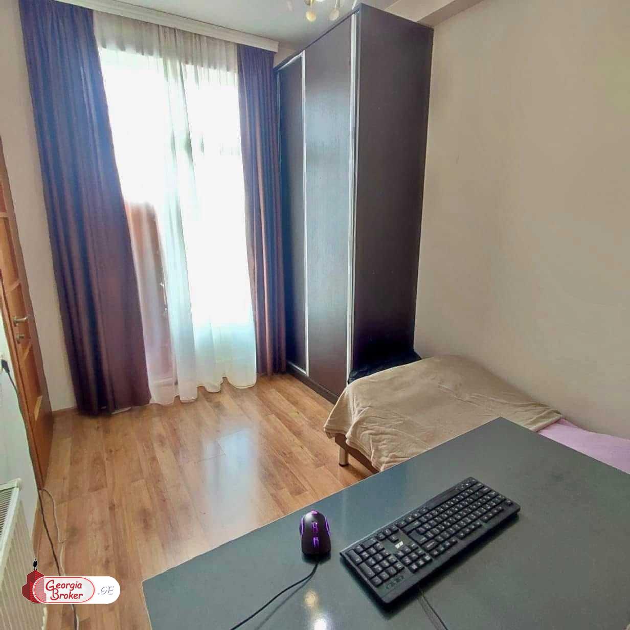 იყიდება ახალი გარემონტებული 2 ოთახიანი ბინა