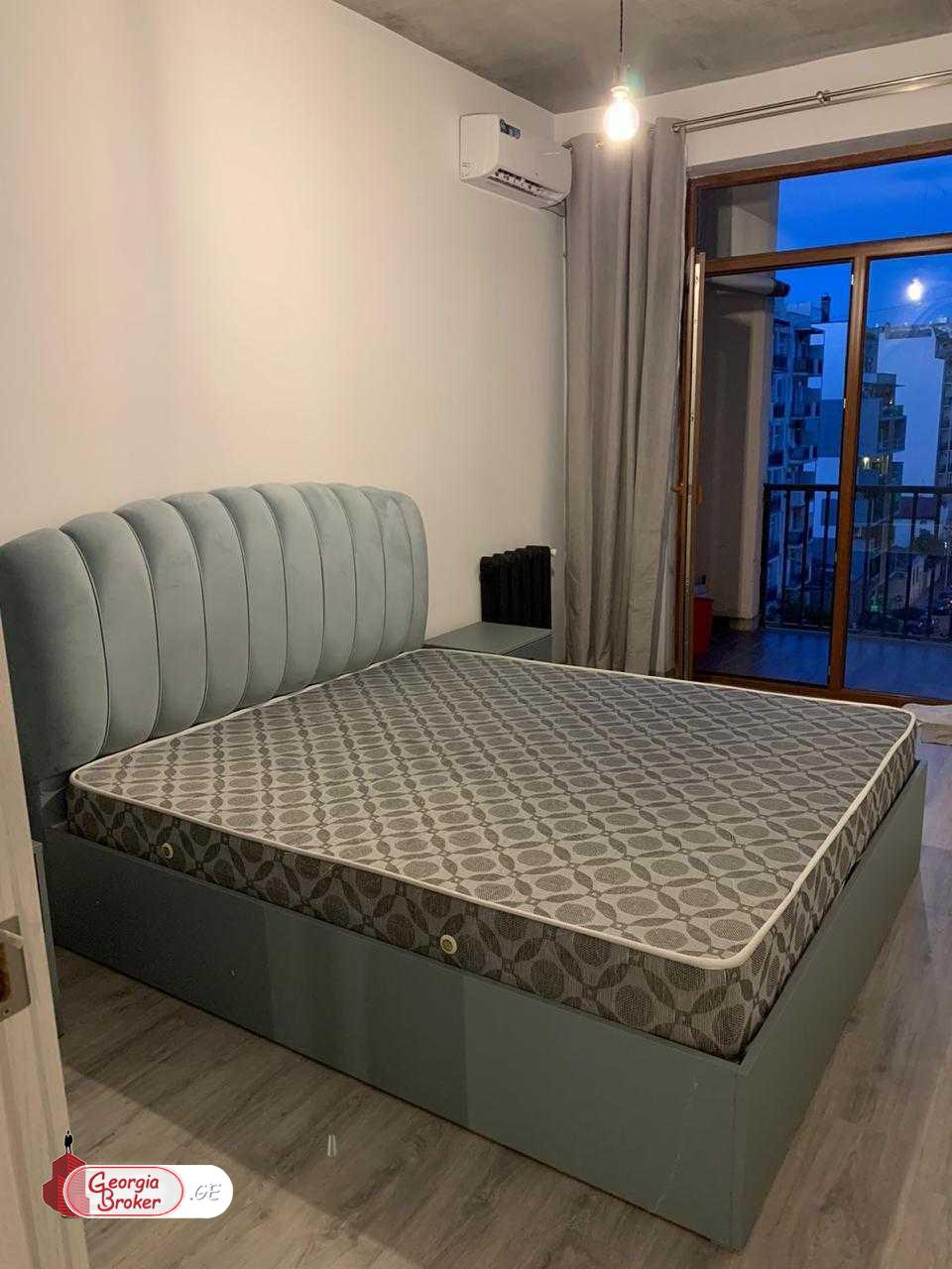 იყიდება ახალი გარემონტებული 2 ოთახიანი ბინა