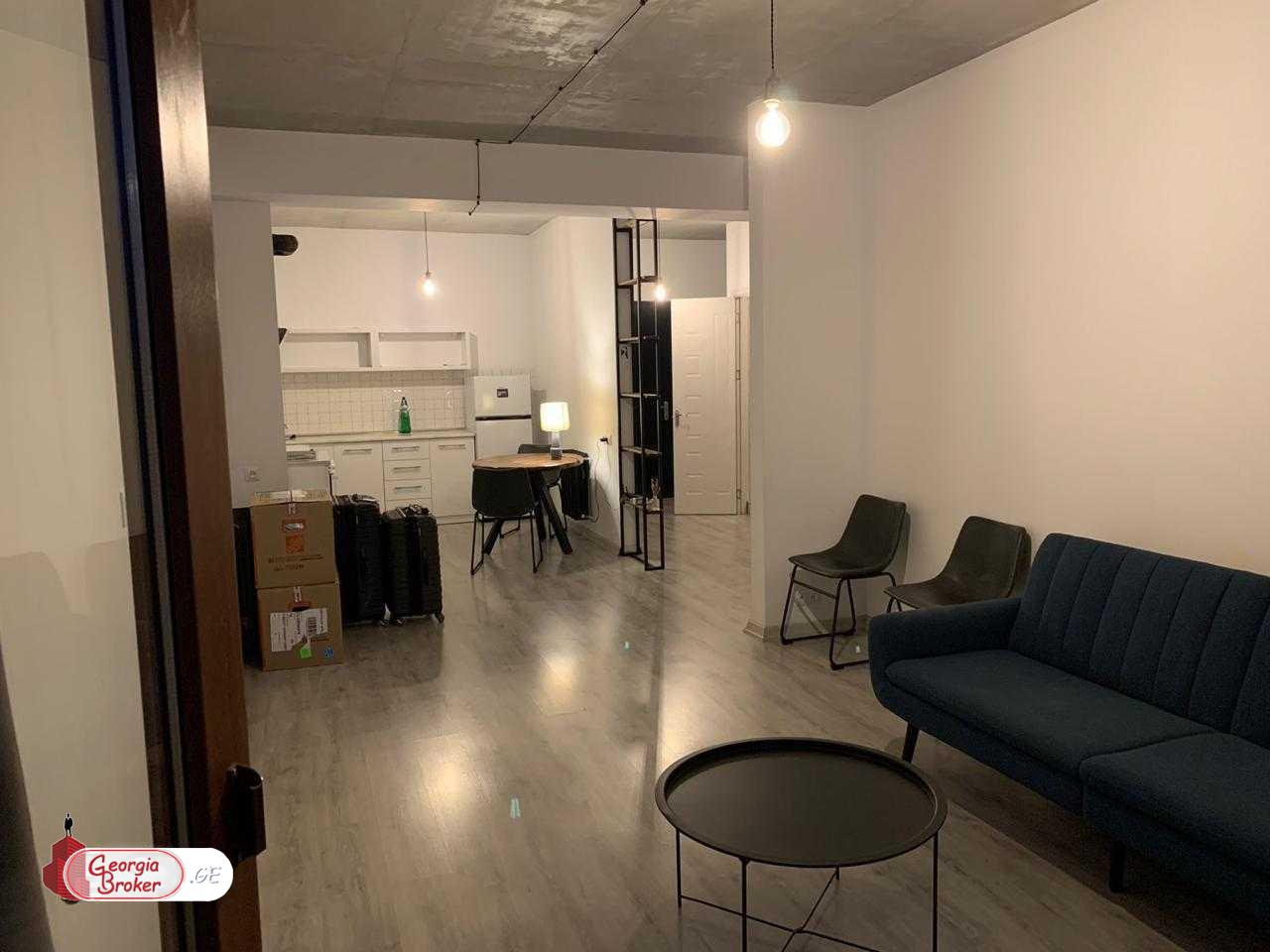 იყიდება ახალი გარემონტებული 2 ოთახიანი ბინა