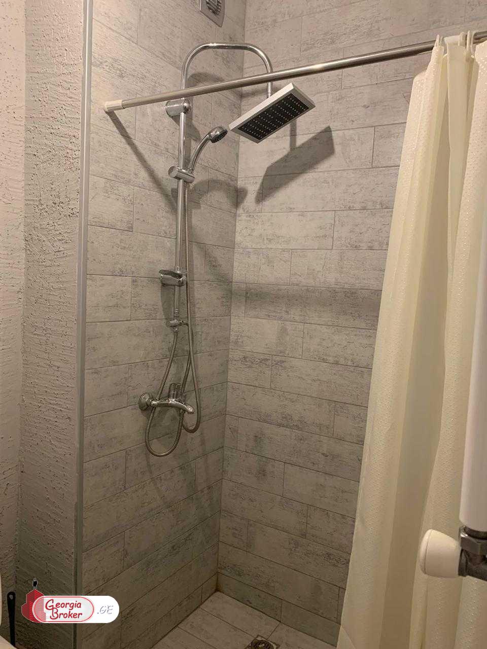იყიდება ახალი გარემონტებული 2 ოთახიანი ბინა