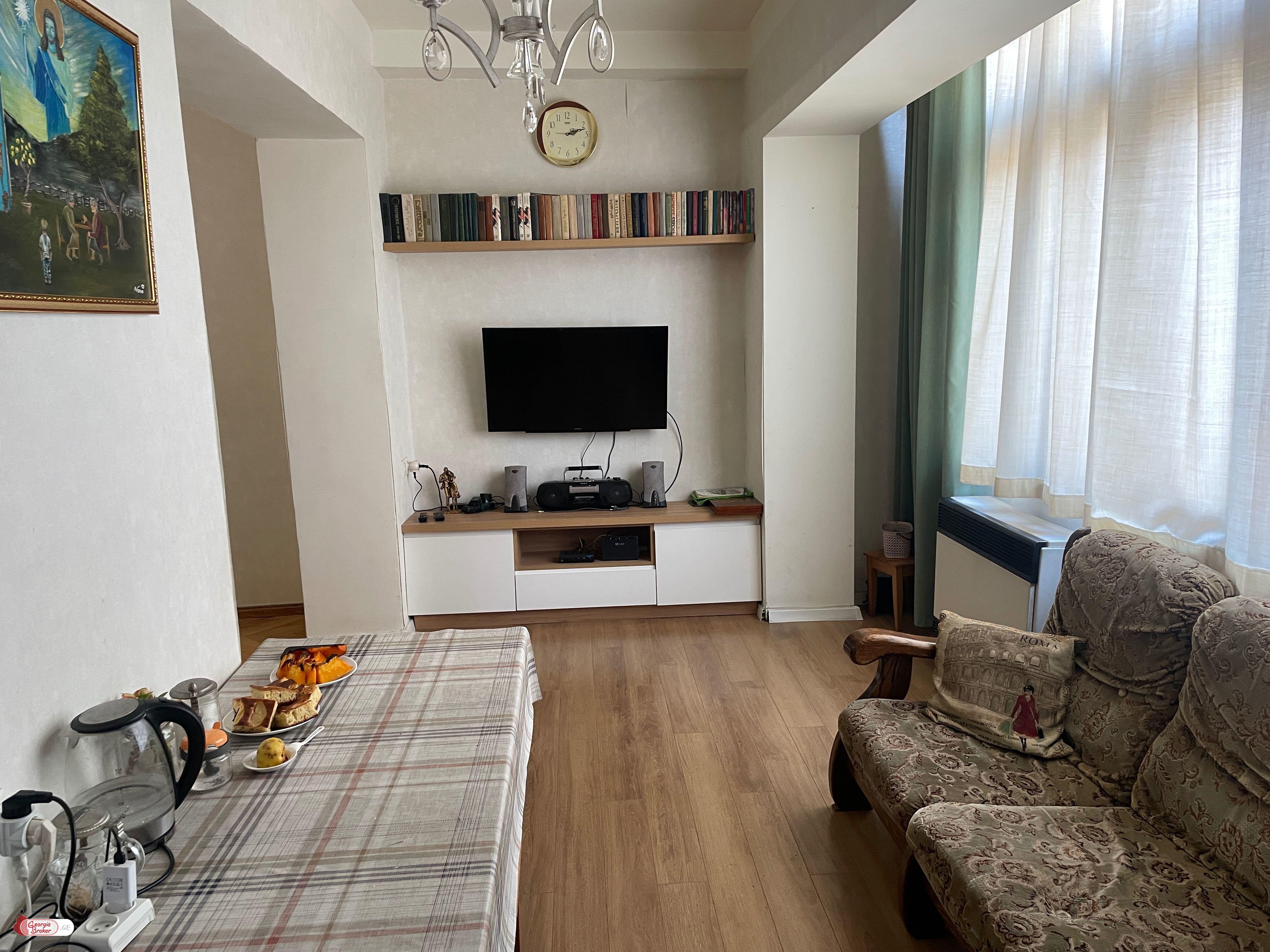 იყიდება ახალი გარემონტებული 3 ოთახიანი ბინა