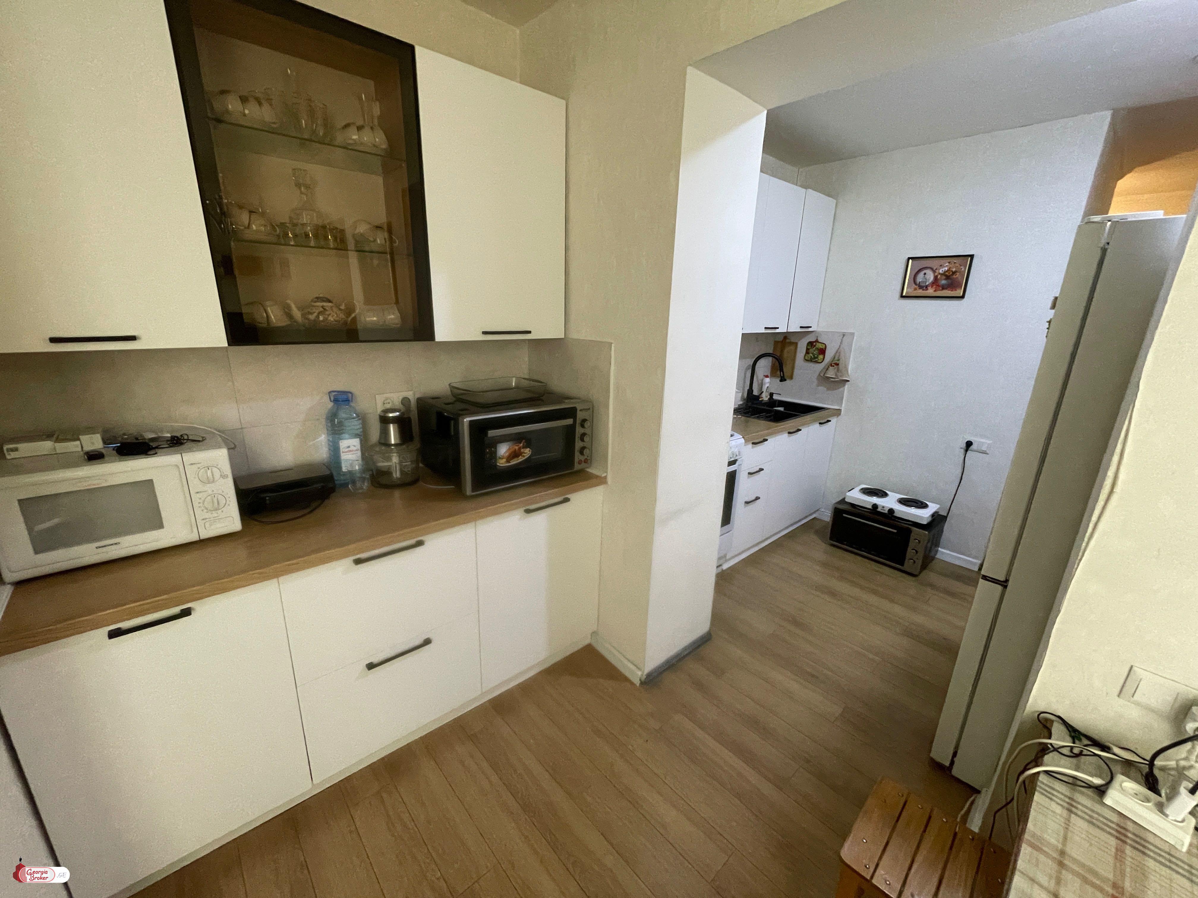 იყიდება ახალი გარემონტებული 3 ოთახიანი ბინა