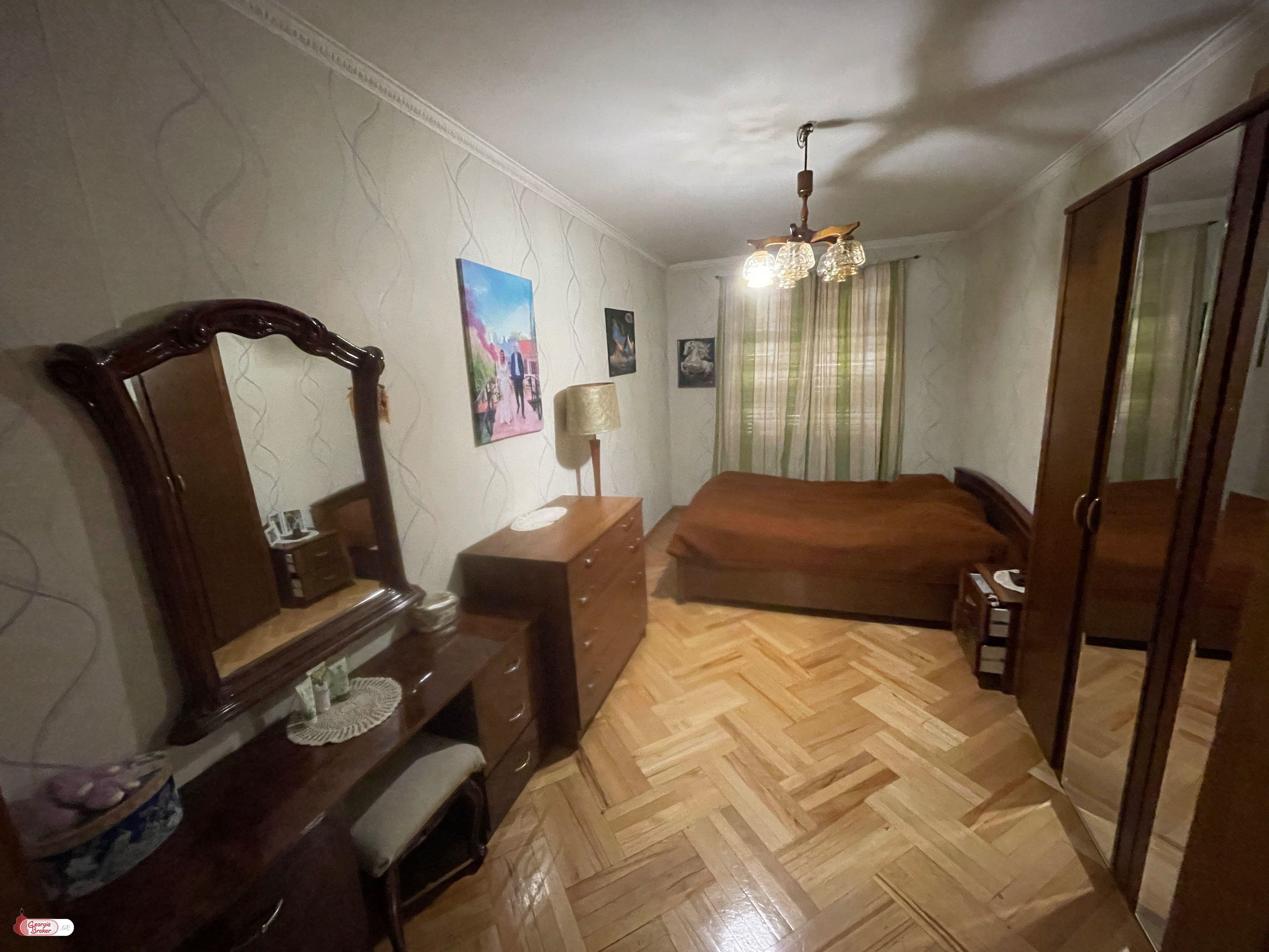 იყიდება ახალი გარემონტებული 3 ოთახიანი ბინა