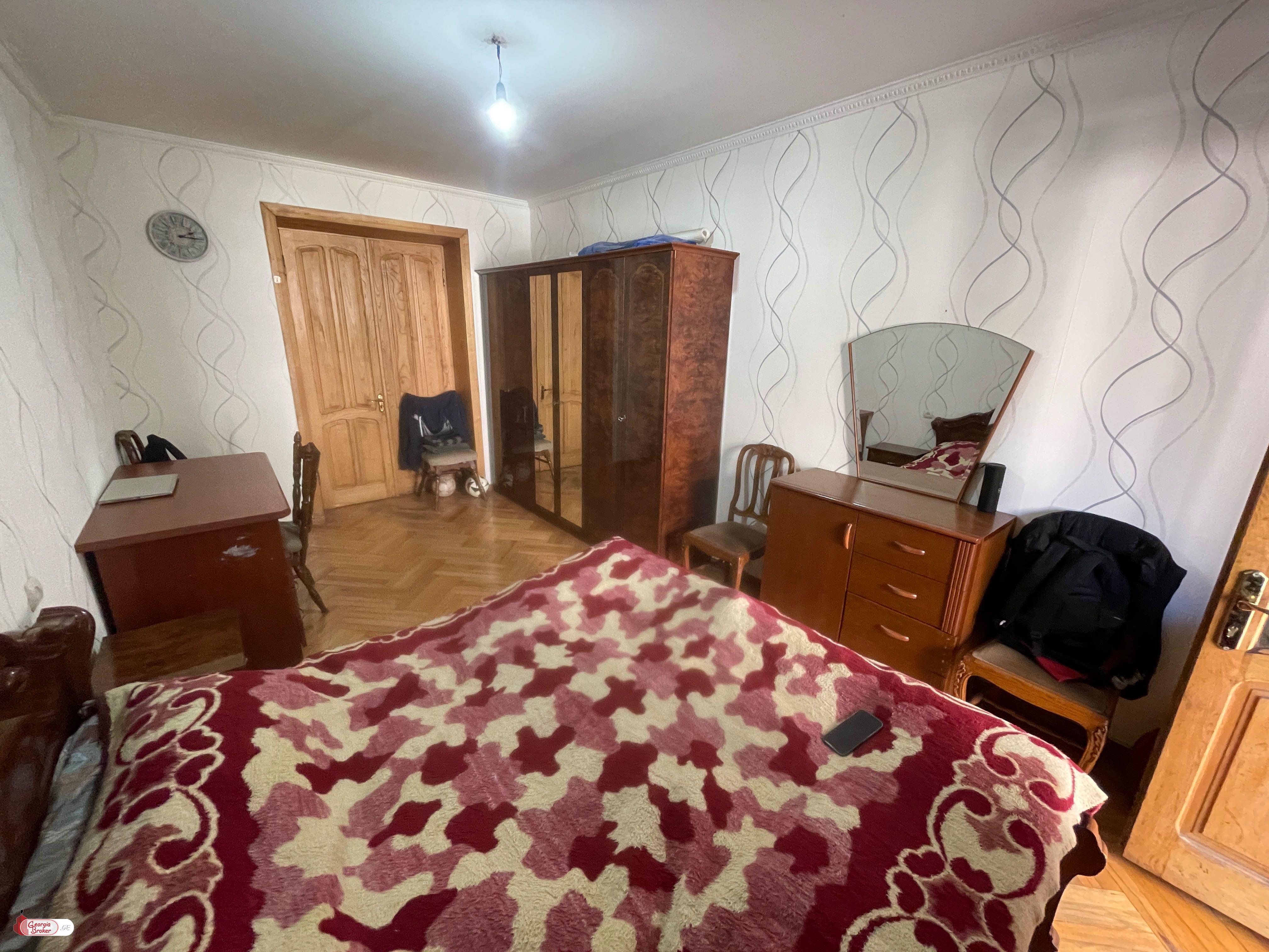 იყიდება ახალი გარემონტებული 3 ოთახიანი ბინა