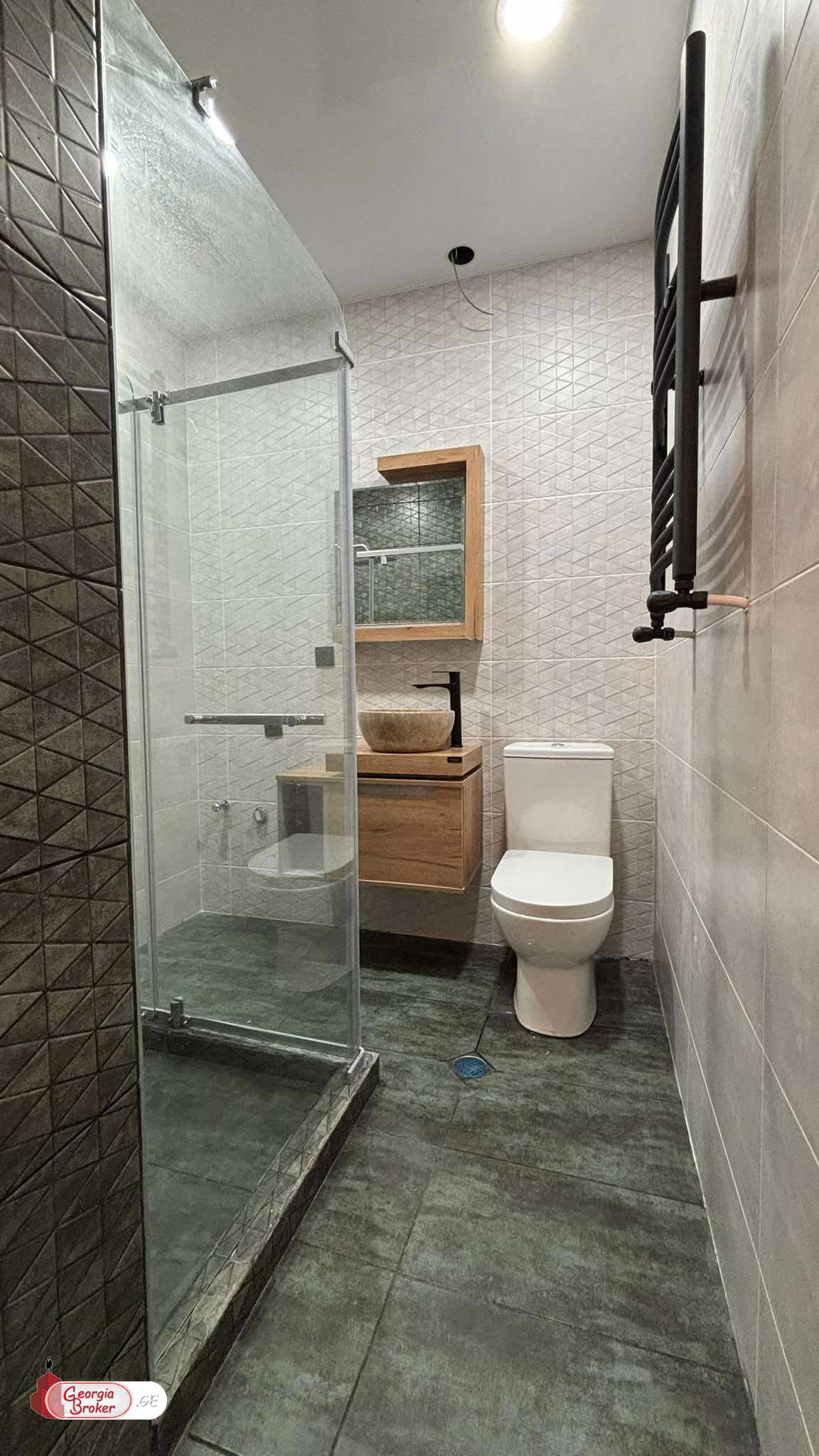 nearly repaired 2-room apartment for sale