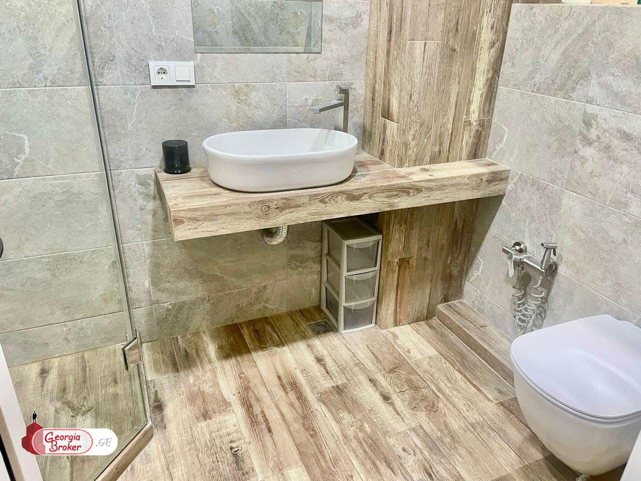 продается квартира с новым ремонтом 2-комнаты