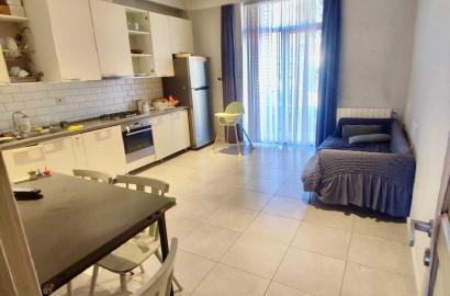 იყიდება ახალი გარემონტებული 4 ოთახიანი ბინა