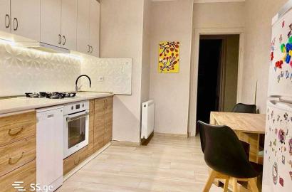 იყიდება ახალი გარემონტებული 3 ოთახიანი ბინა