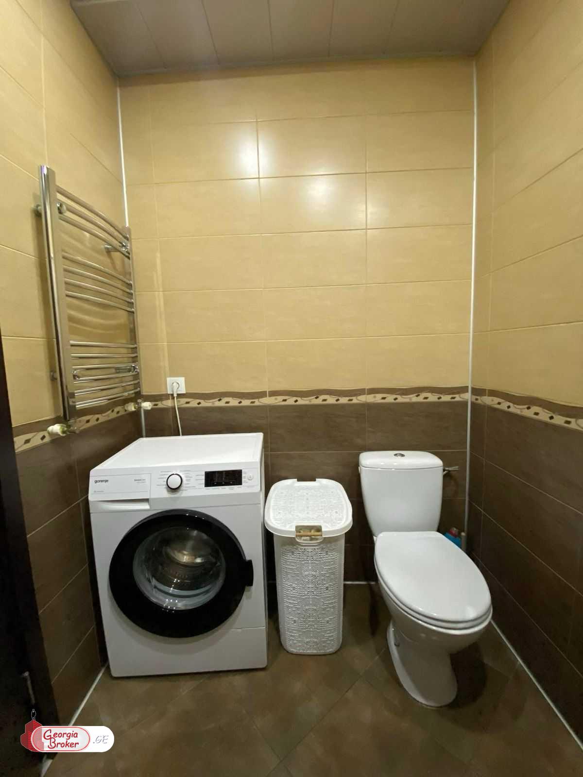 продается квартира с новым ремонтом 3-комнаты