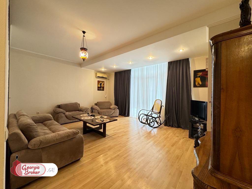 იყიდება ახალი გარემონტებული 3 ოთახიანი ბინა