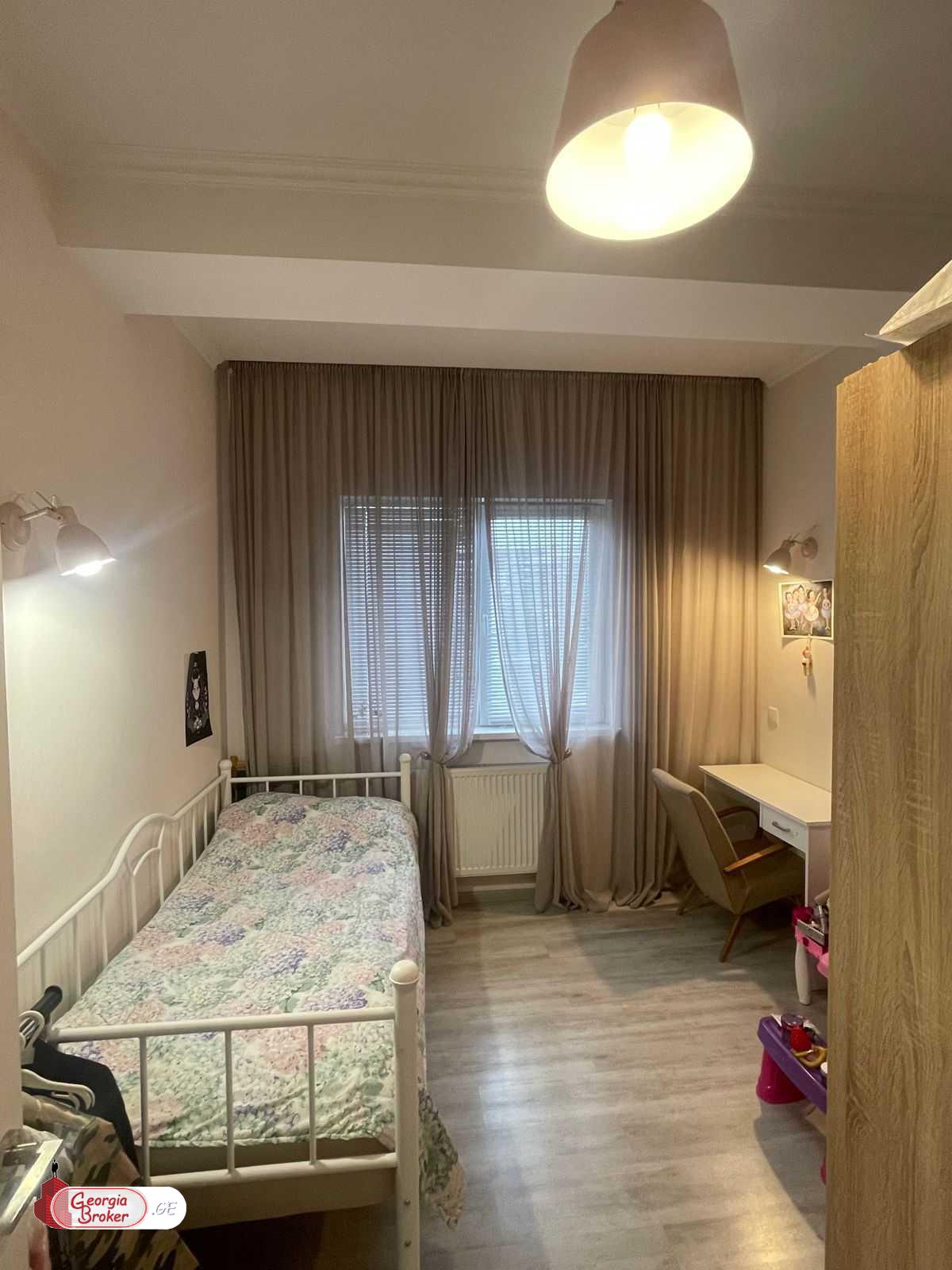 იყიდება ახალი გარემონტებული 3 ოთახიანი ბინა