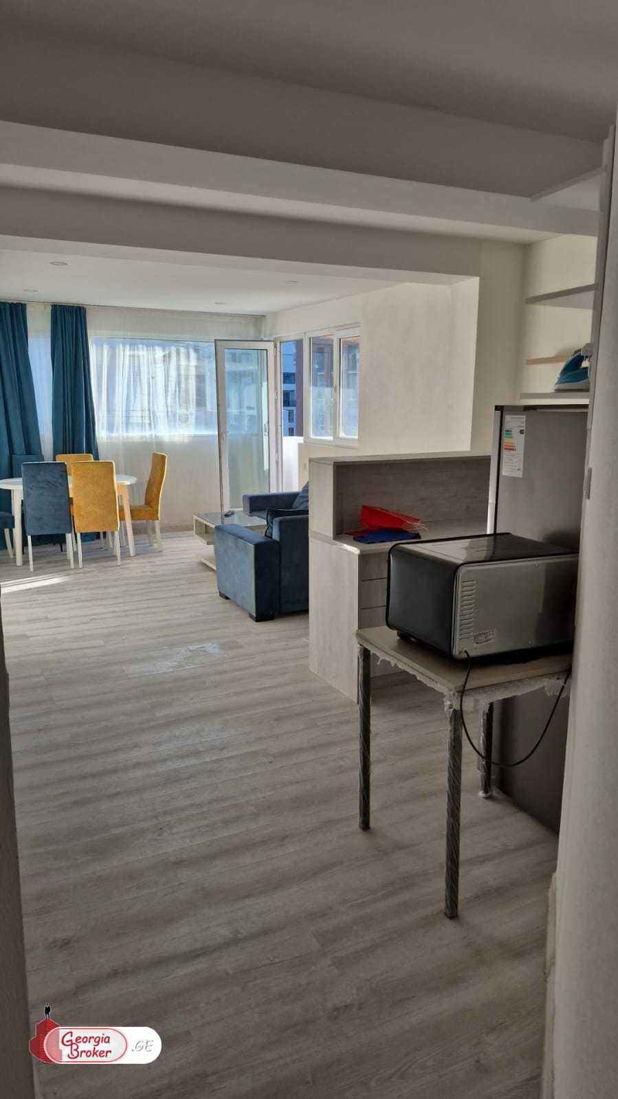 продается квартира с новым ремонтом 3-комнаты