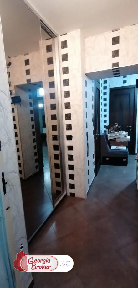 იყიდება ახალი გარემონტებული 3 ოთახიანი ბინა