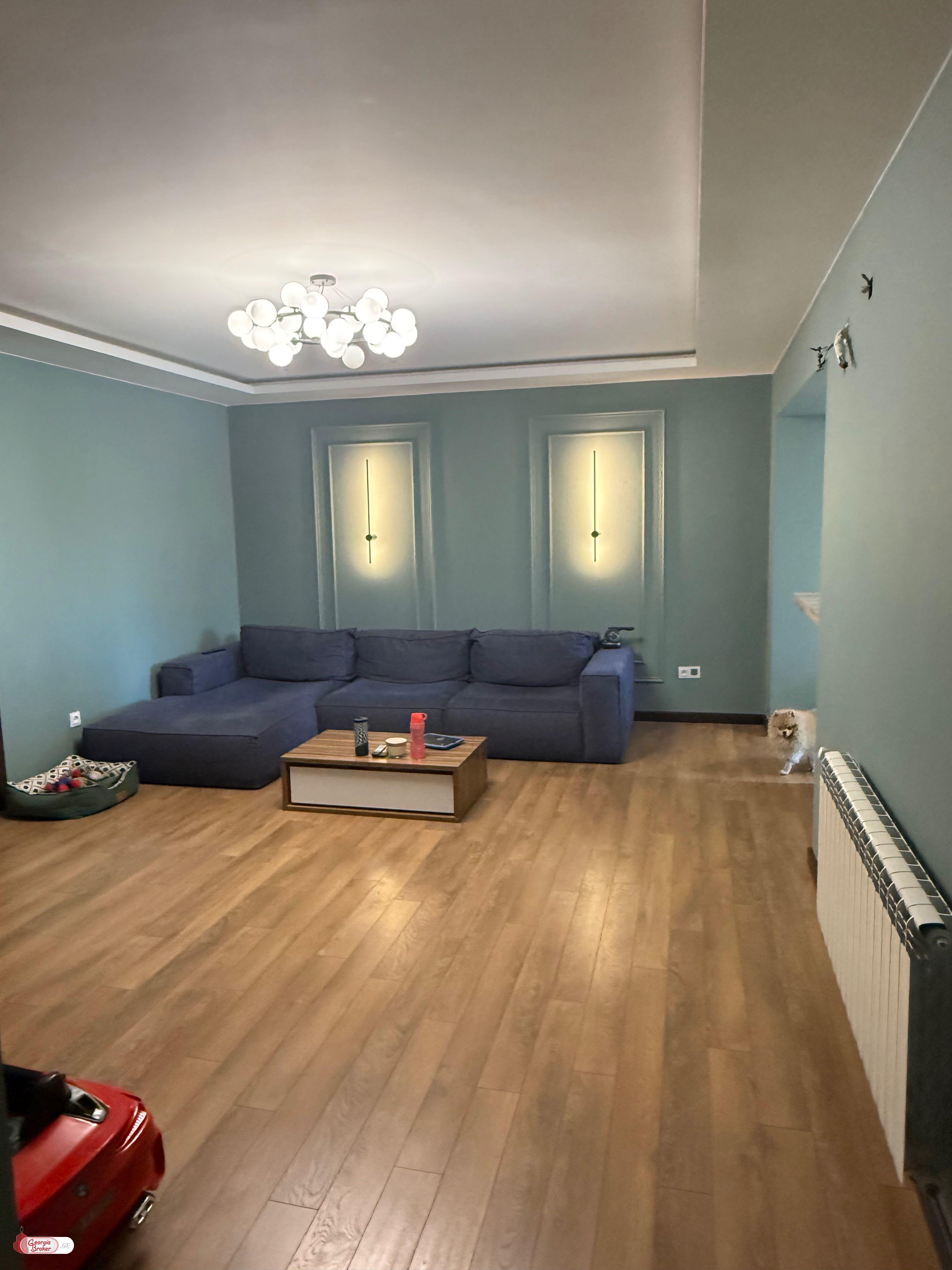 продается квартира с новым ремонтом 3-комнаты