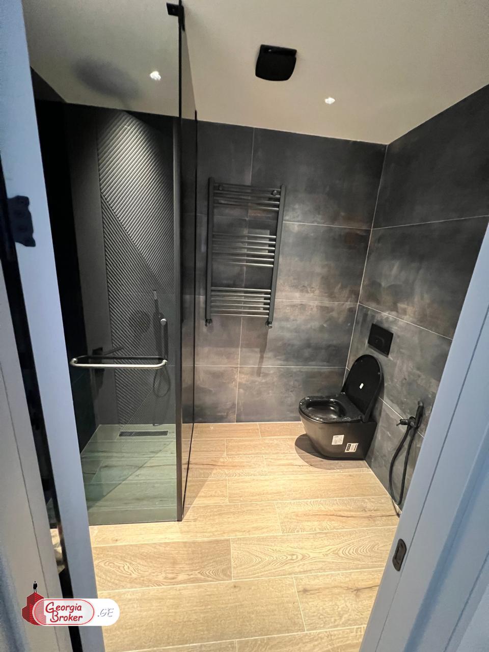იყიდება ახალი გარემონტებული 3 ოთახიანი ბინა