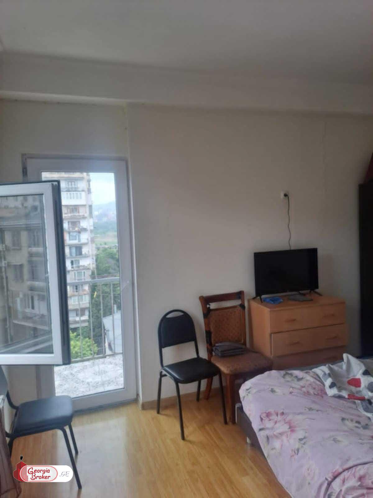 იყიდება ახალი გარემონტებული 4 ოთახიანი ბინა