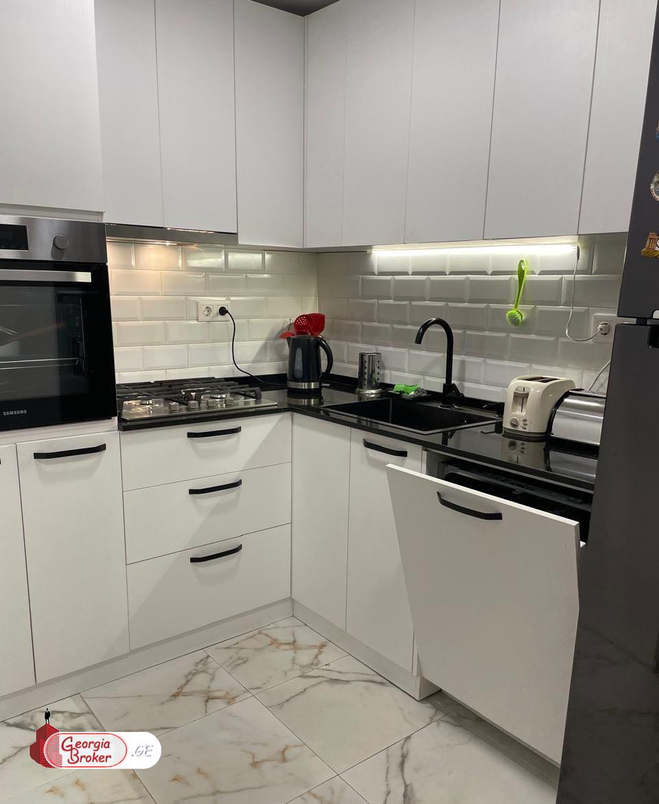 nearly repaired 3-room apartment for sale