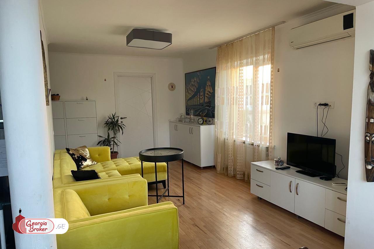 nearly repaired 3-room apartment for sale