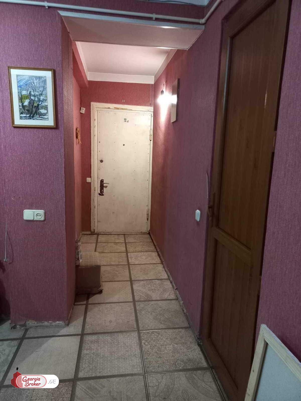 old repaired 3-room apartment for sale