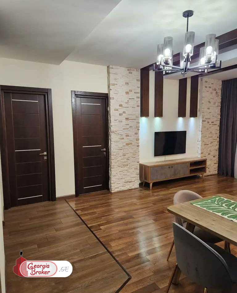 იყიდება ახალი გარემონტებული 4 ოთახიანი ბინა