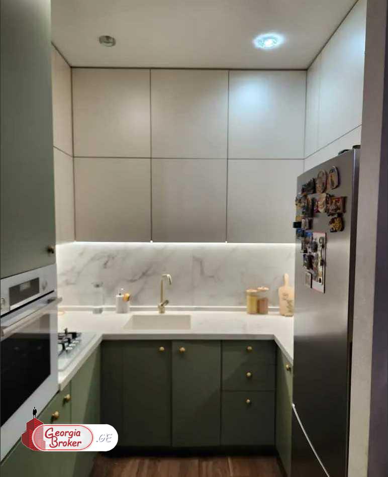 იყიდება ახალი გარემონტებული 4 ოთახიანი ბინა