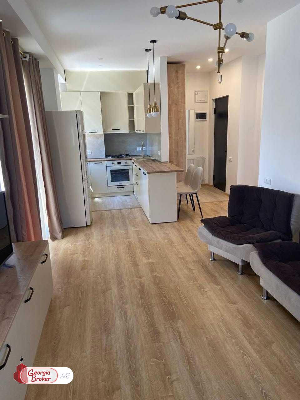 იყიდება ახალი გარემონტებული 2 ოთახიანი ბინა