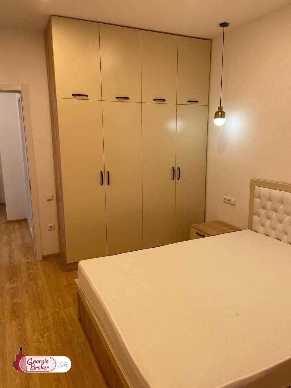 იყიდება ახალი გარემონტებული 2 ოთახიანი ბინა