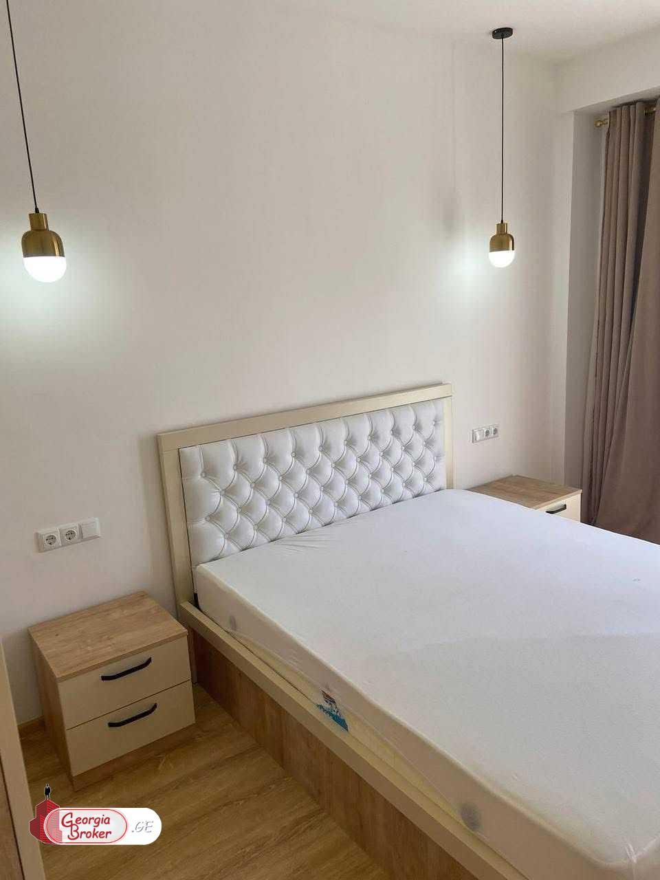 იყიდება ახალი გარემონტებული 2 ოთახიანი ბინა