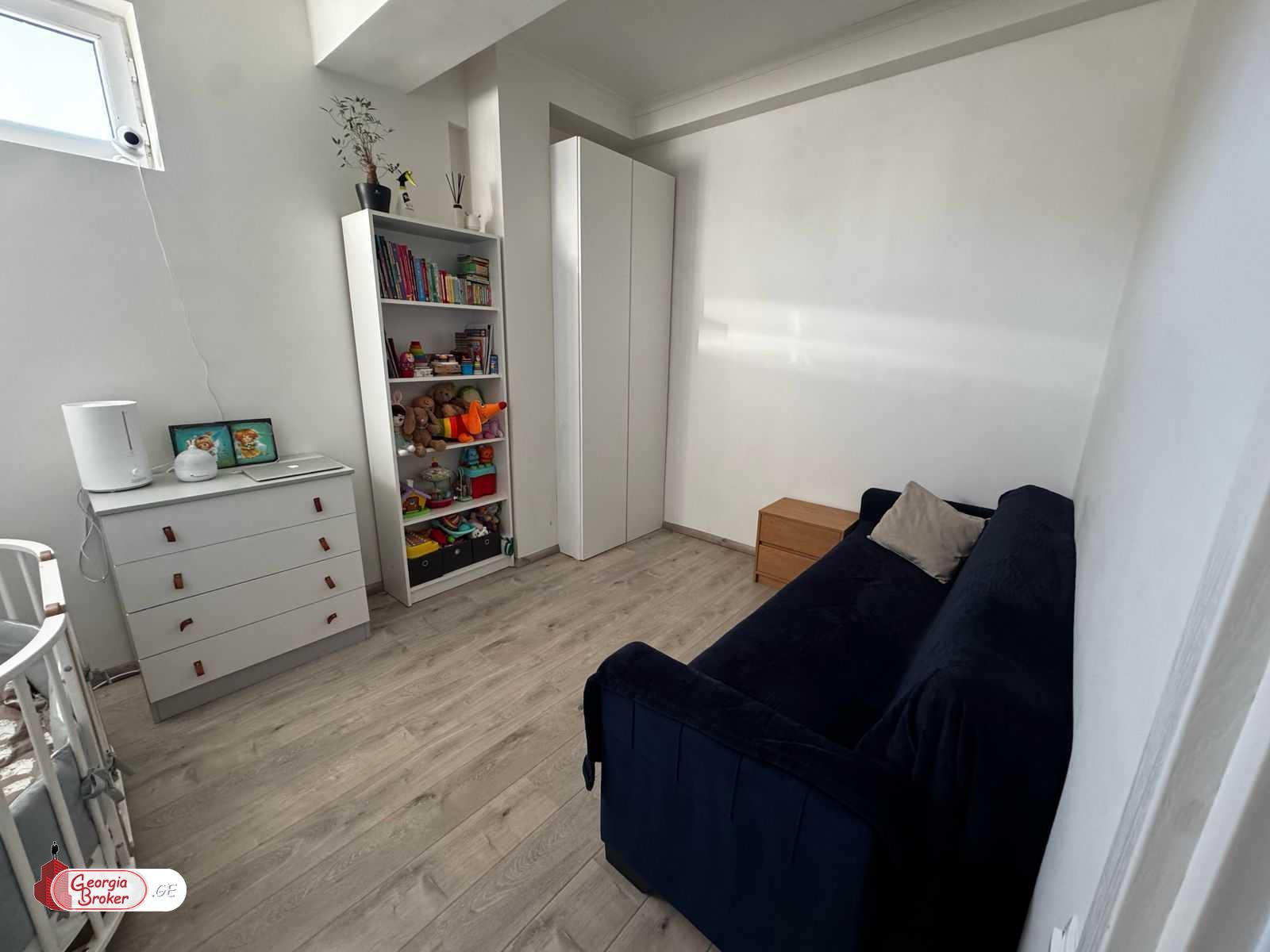 nearly repaired 3-room apartment for sale