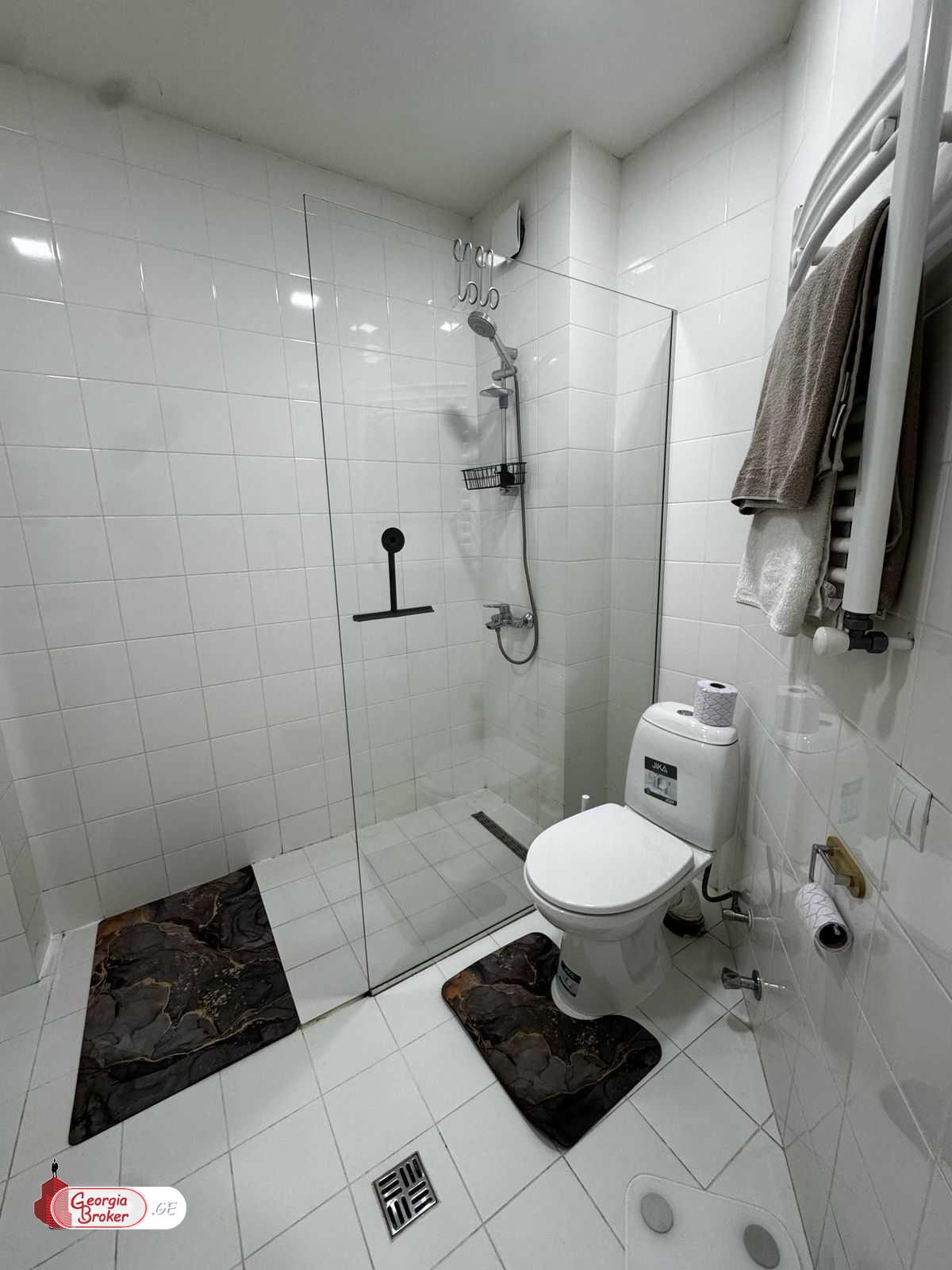 nearly repaired 3-room apartment for sale