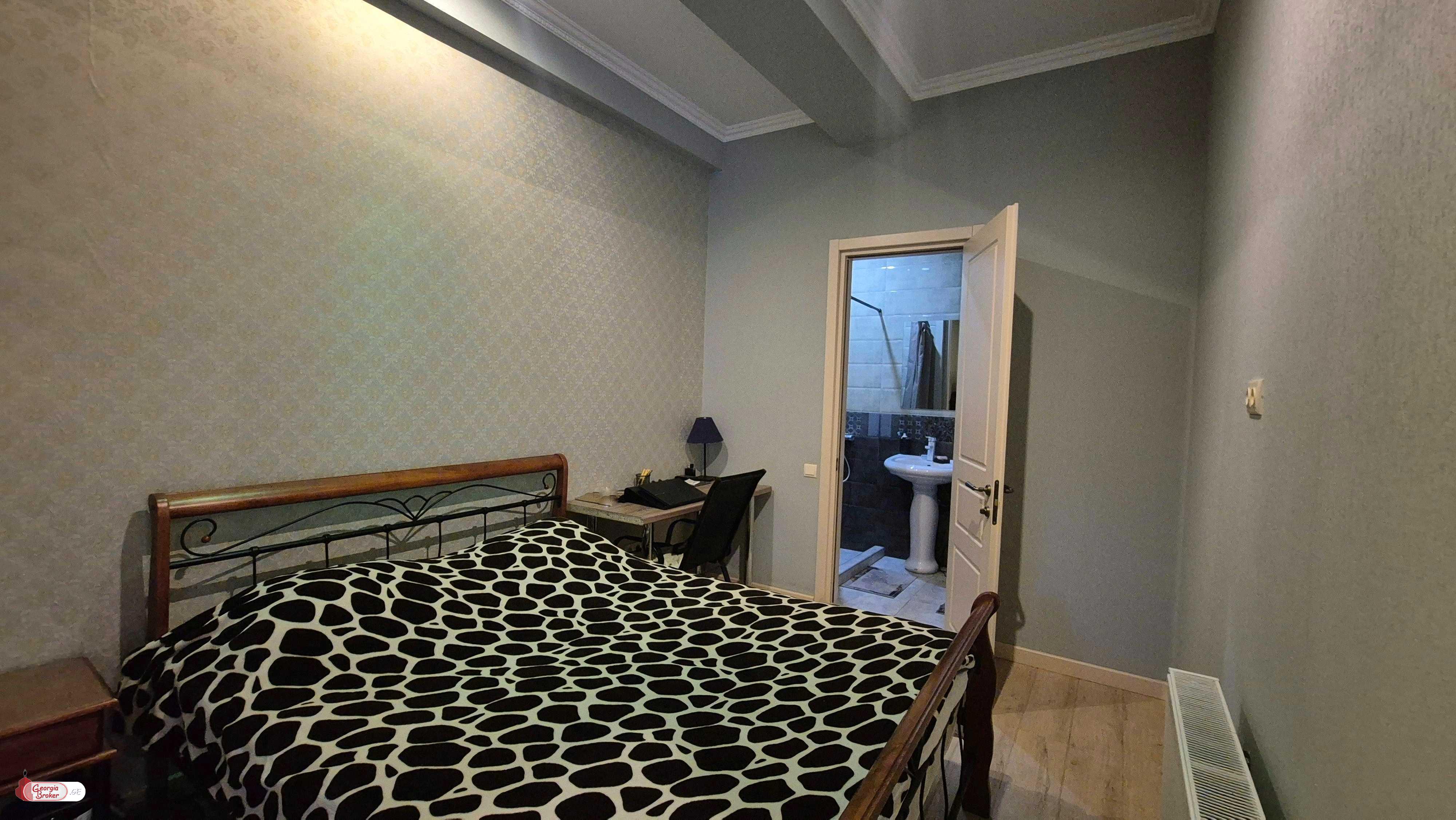 იყიდება ახალი გარემონტებული 4 ოთახიანი ბინა