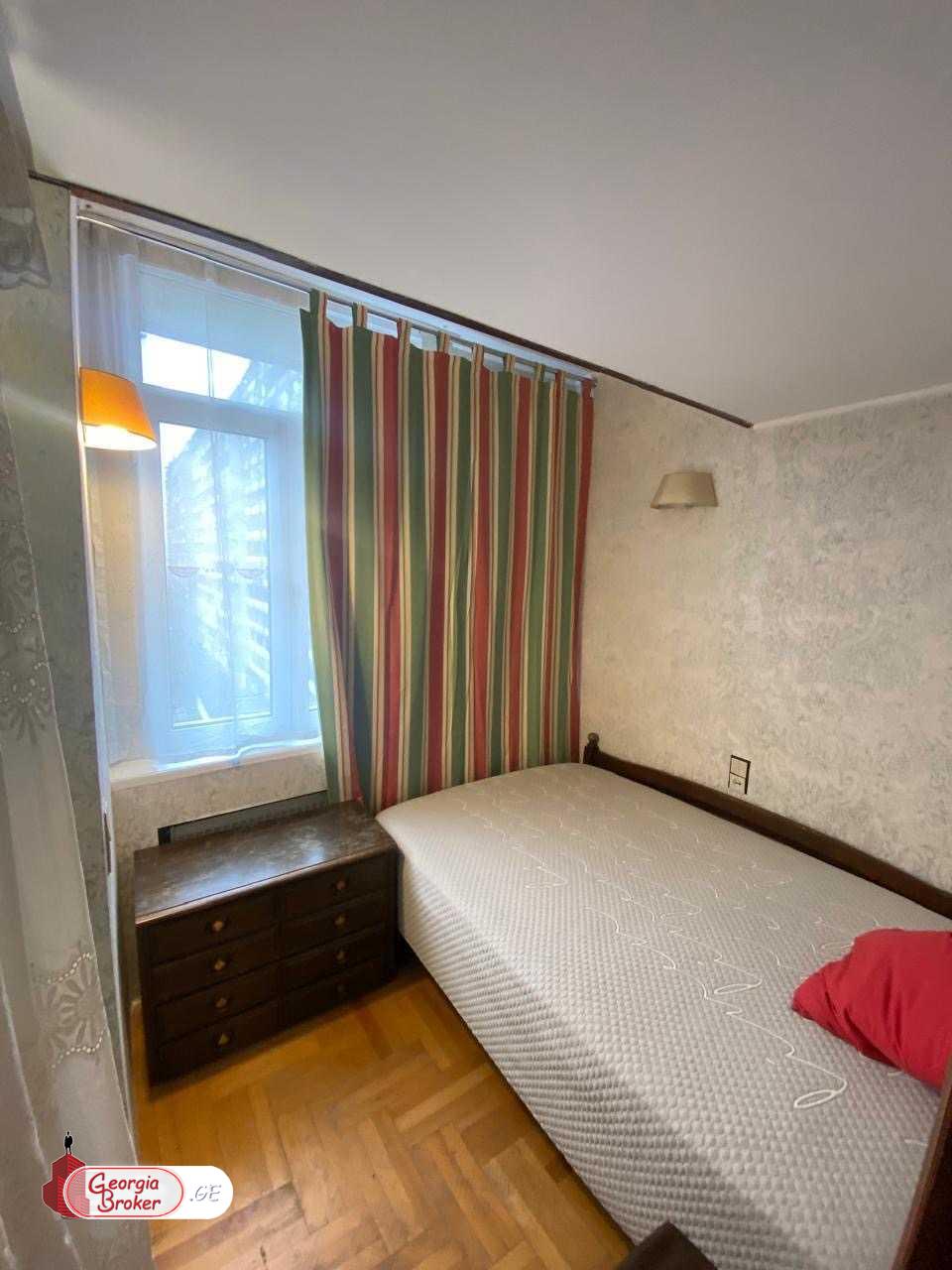 იყიდება ახალი გარემონტებული 2 ოთახიანი ბინა