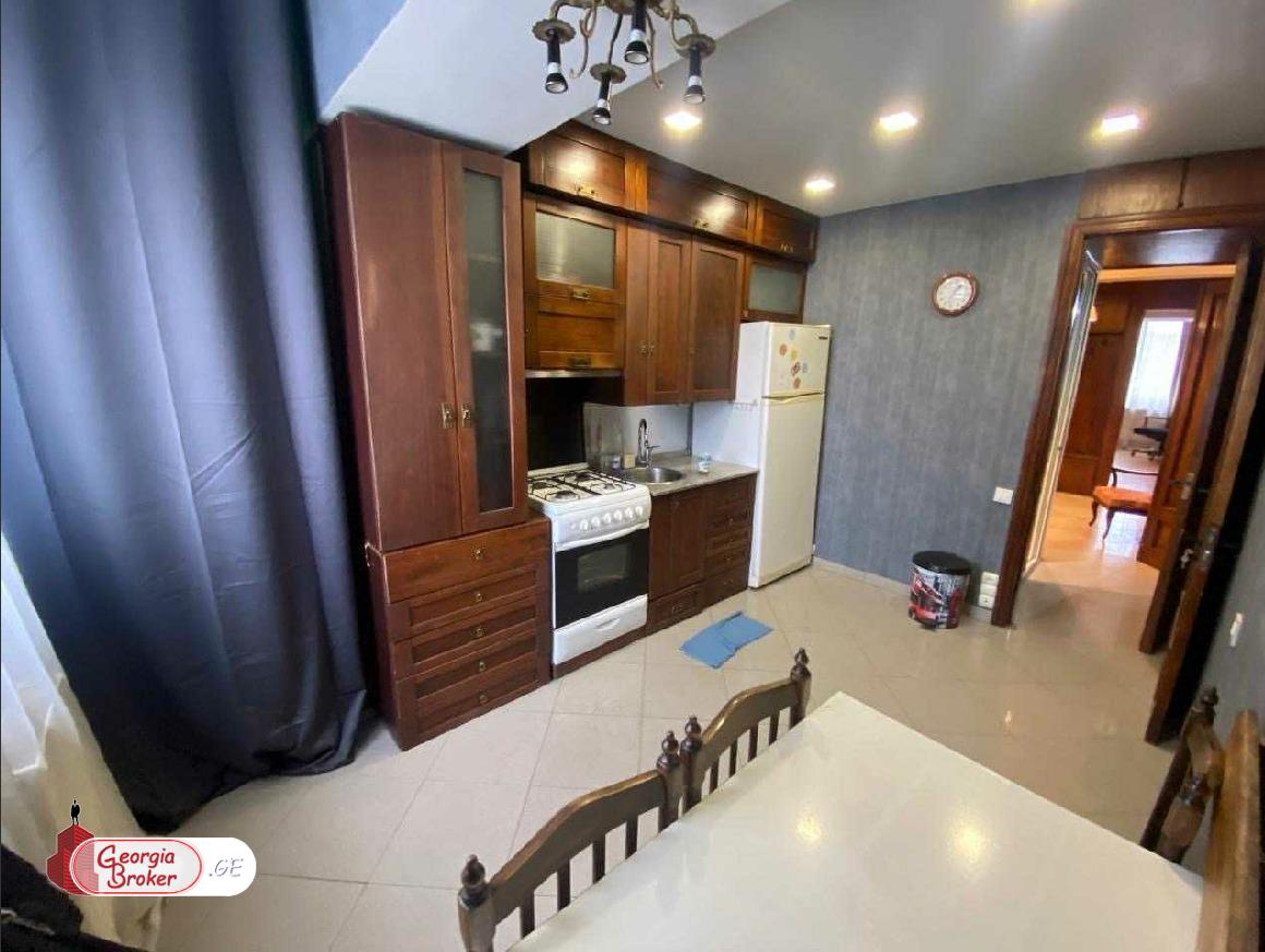 იყიდება ახალი გარემონტებული 2 ოთახიანი ბინა