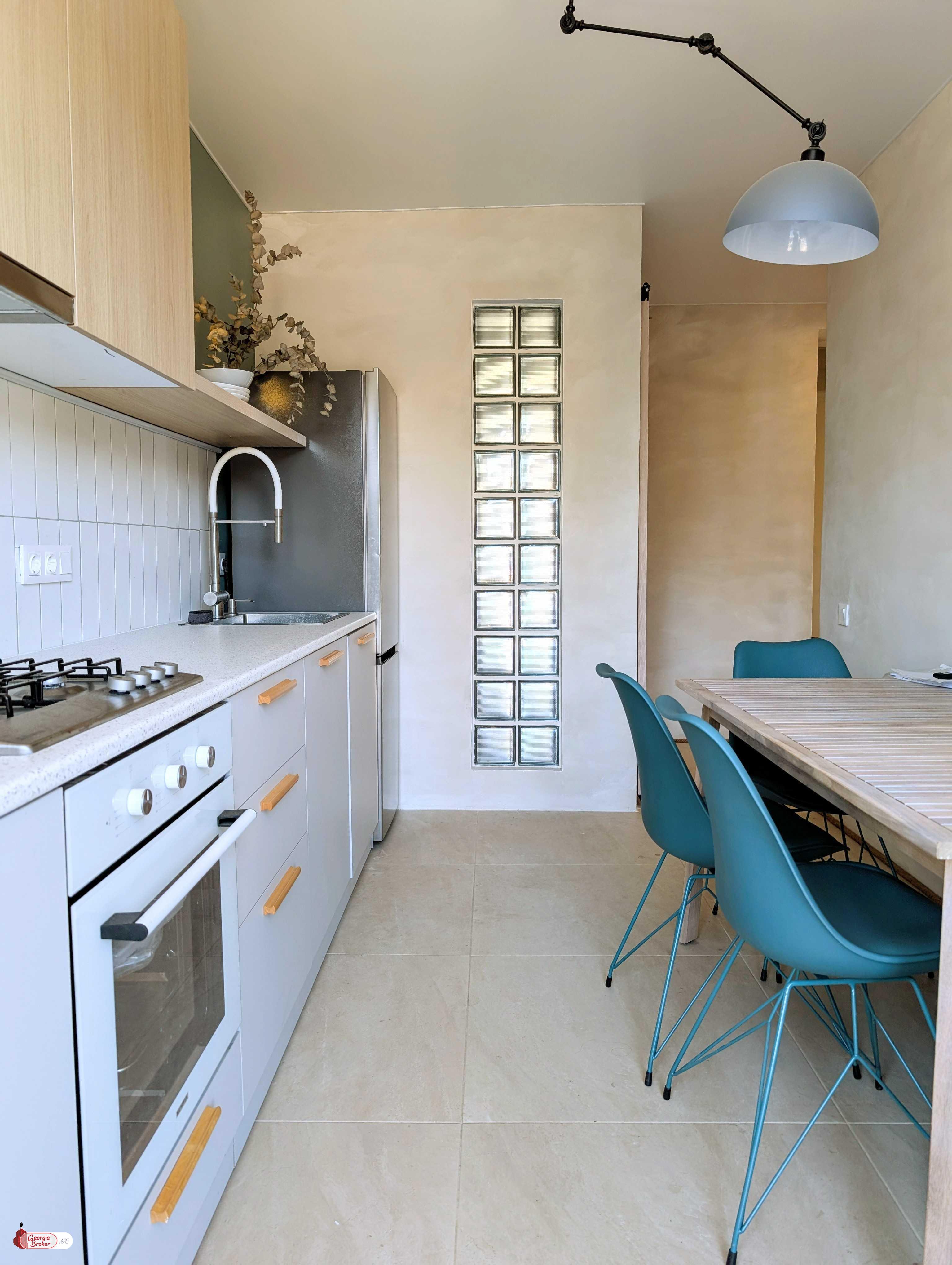 იყიდება ახალი გარემონტებული 2 ოთახიანი ბინა