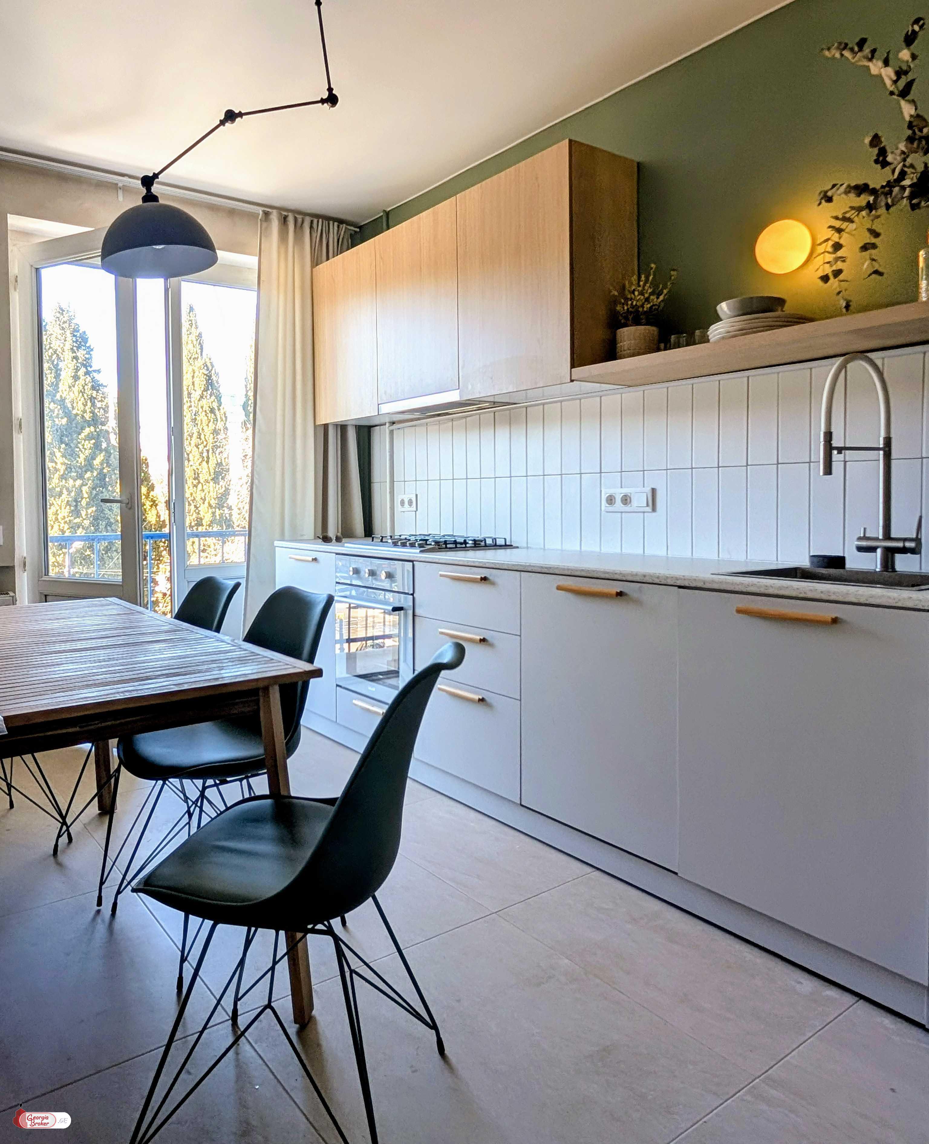 იყიდება ახალი გარემონტებული 2 ოთახიანი ბინა