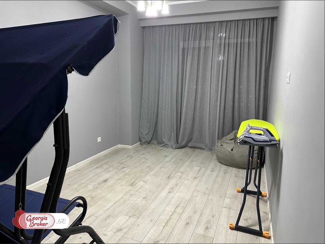 იყიდება ახალი გარემონტებული 4 ოთახიანი ბინა