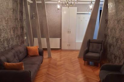 იყიდება ახალი გარემონტებული 4 ოთახიანი ბინა