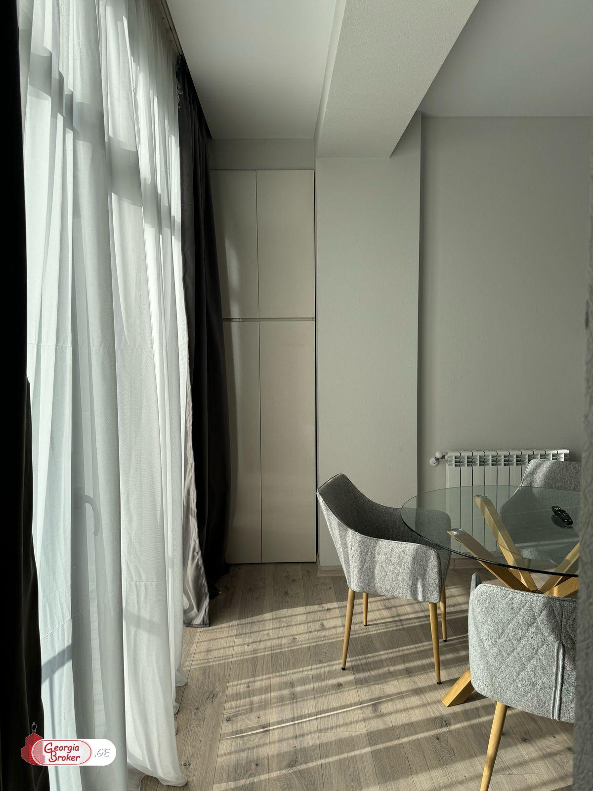 იყიდება ახალი გარემონტებული 2 ოთახიანი ბინა