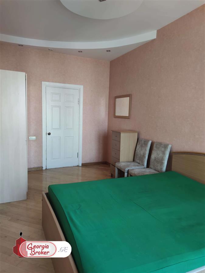 იყიდება ახალი გარემონტებული 3 ოთახიანი ბინა